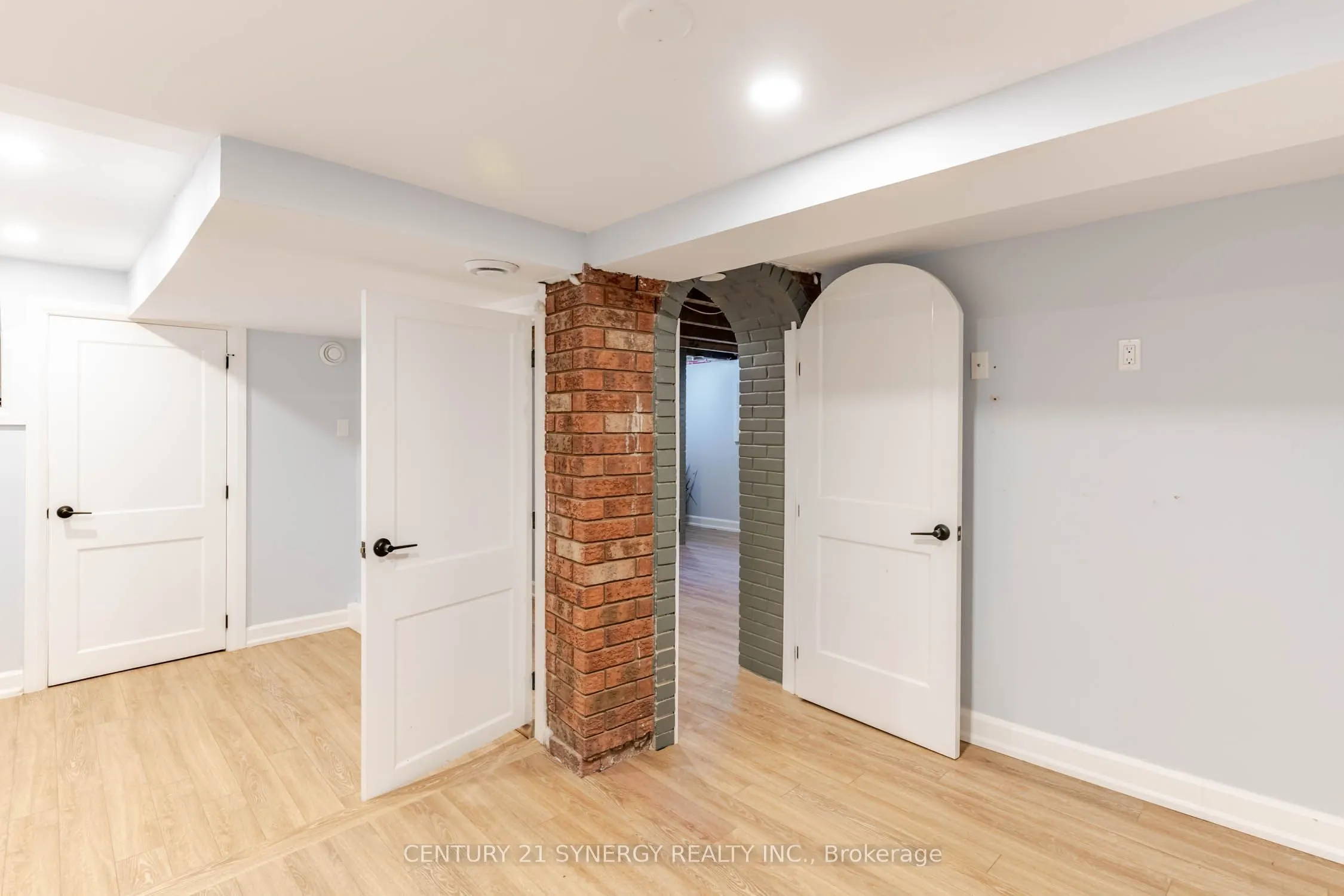 555 Sugarbush Way