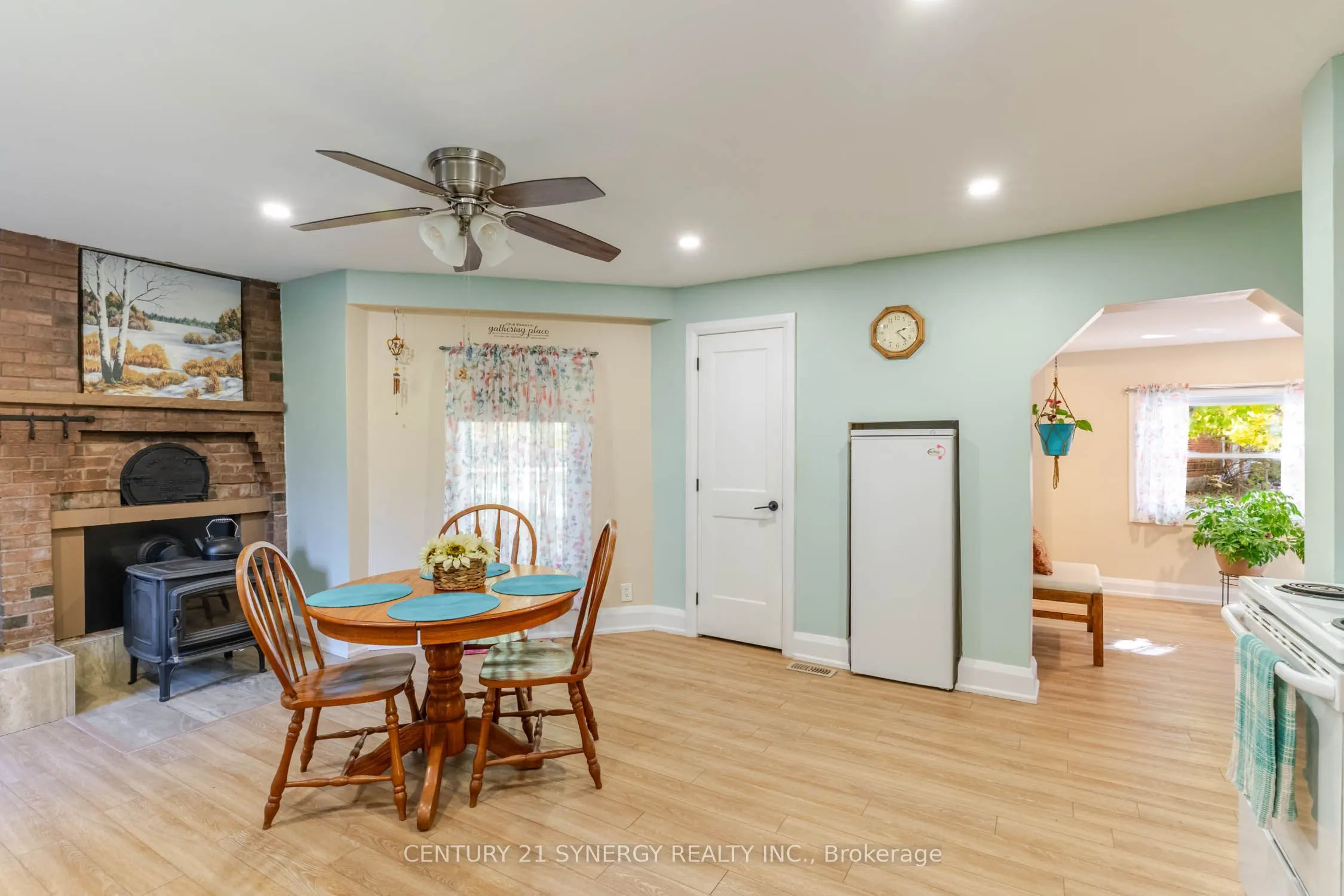 555 Sugarbush Way