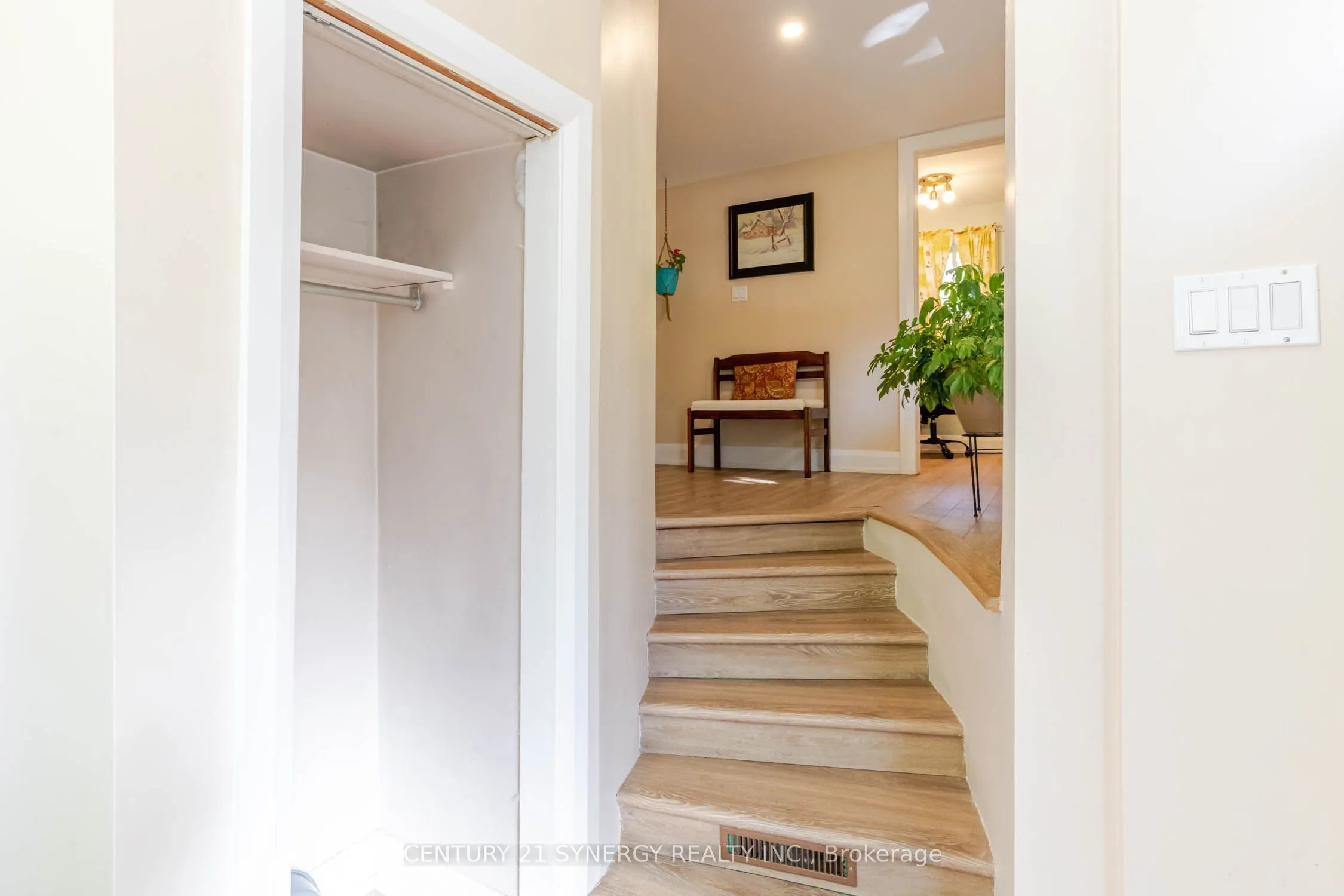 555 Sugarbush Way