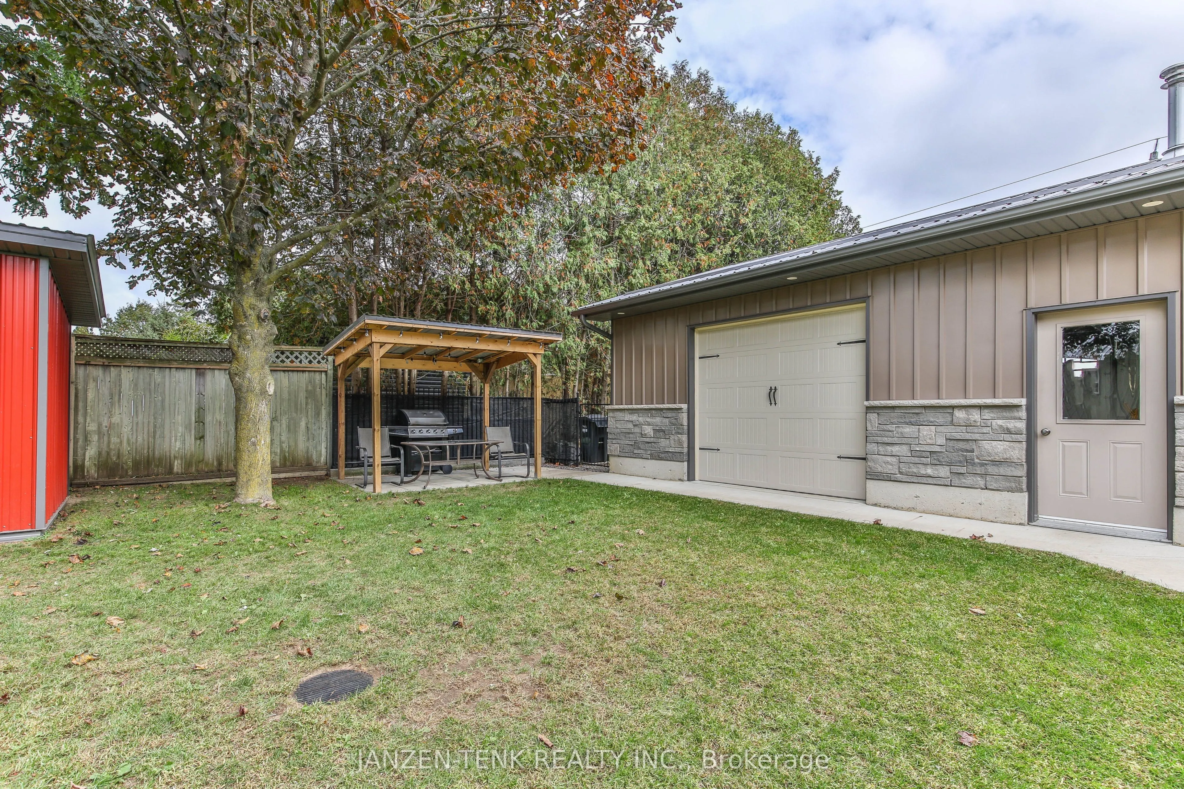 401 19 Highway