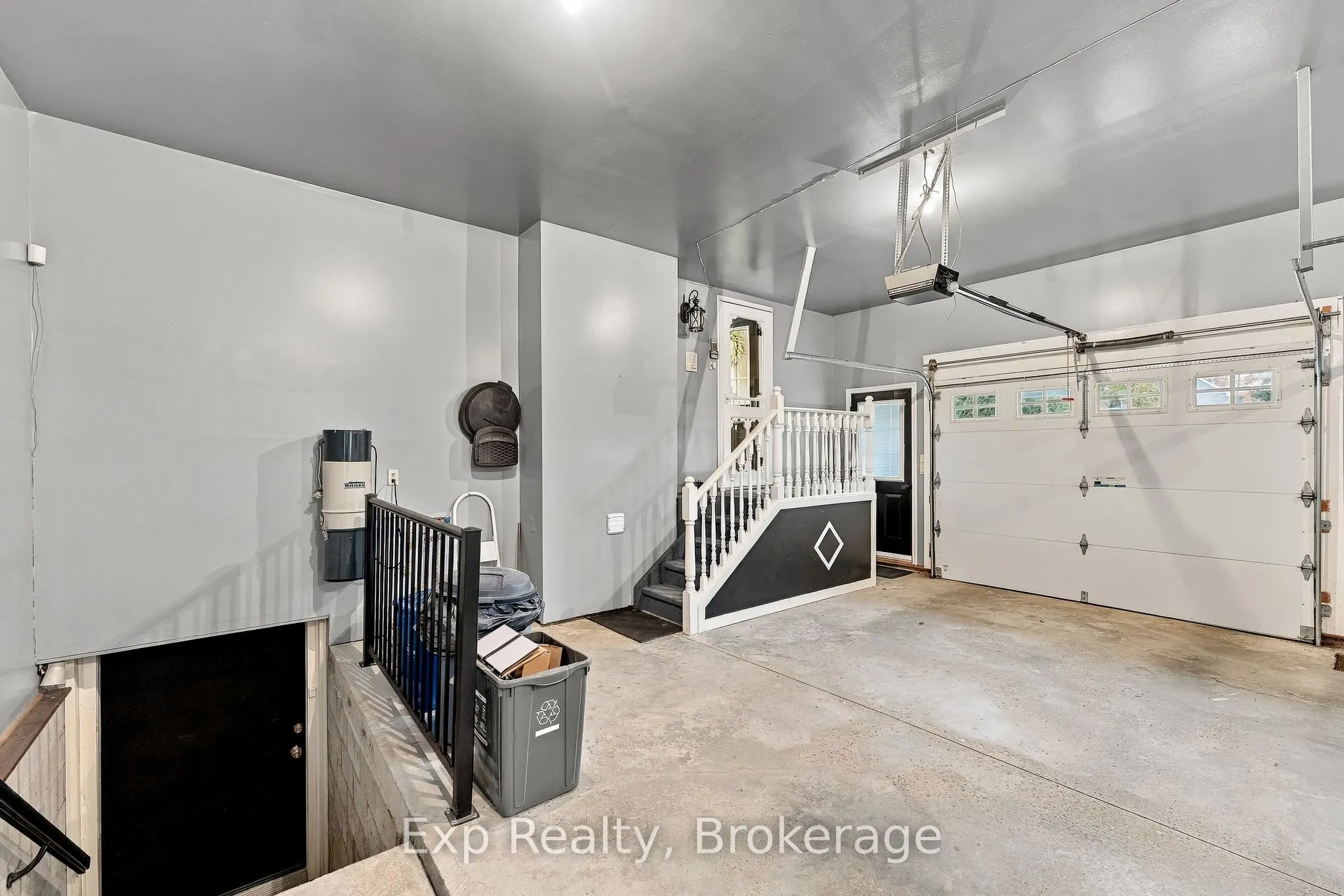 17 Forest Hill Drive