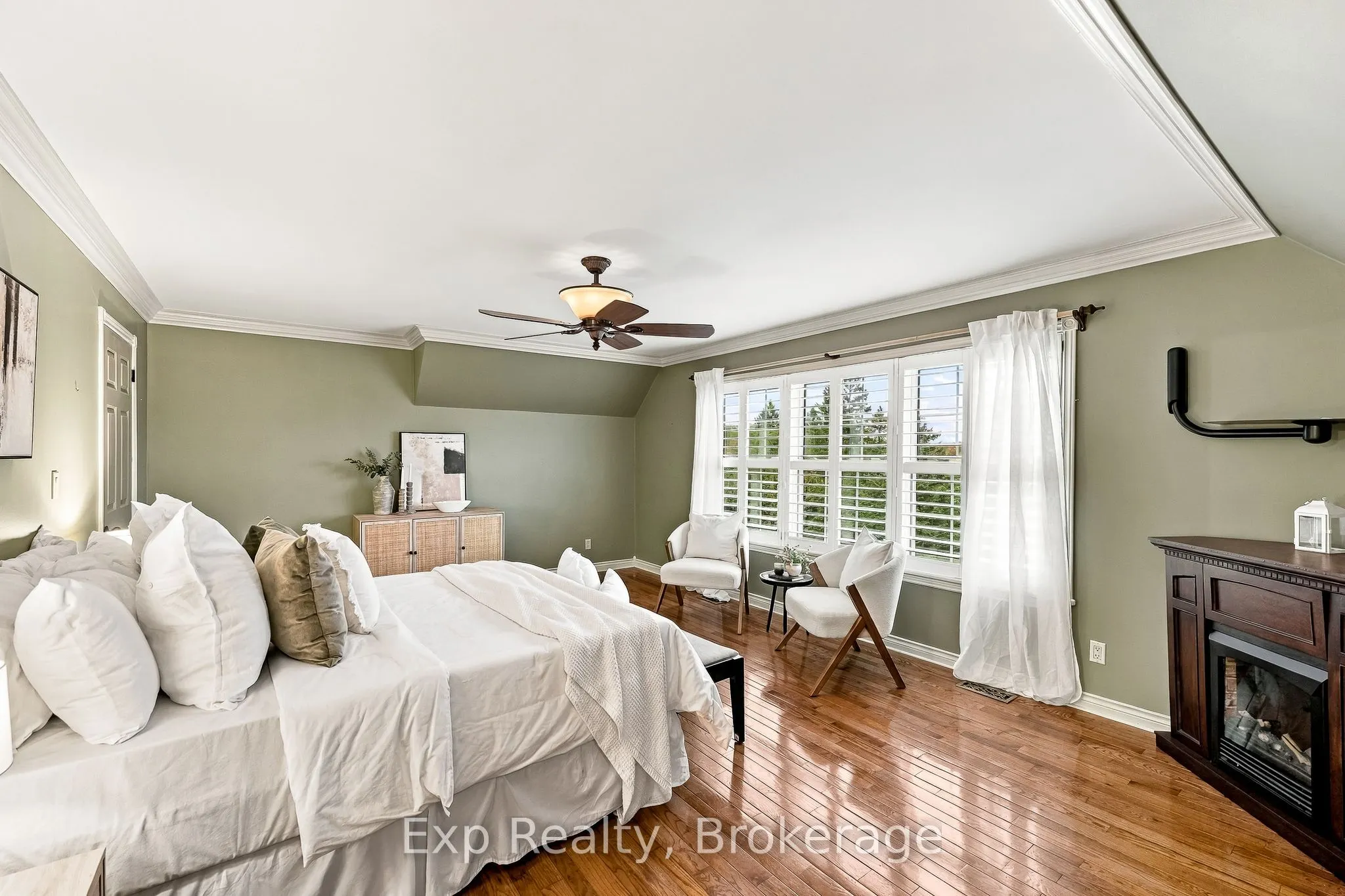 17 Forest Hill Drive