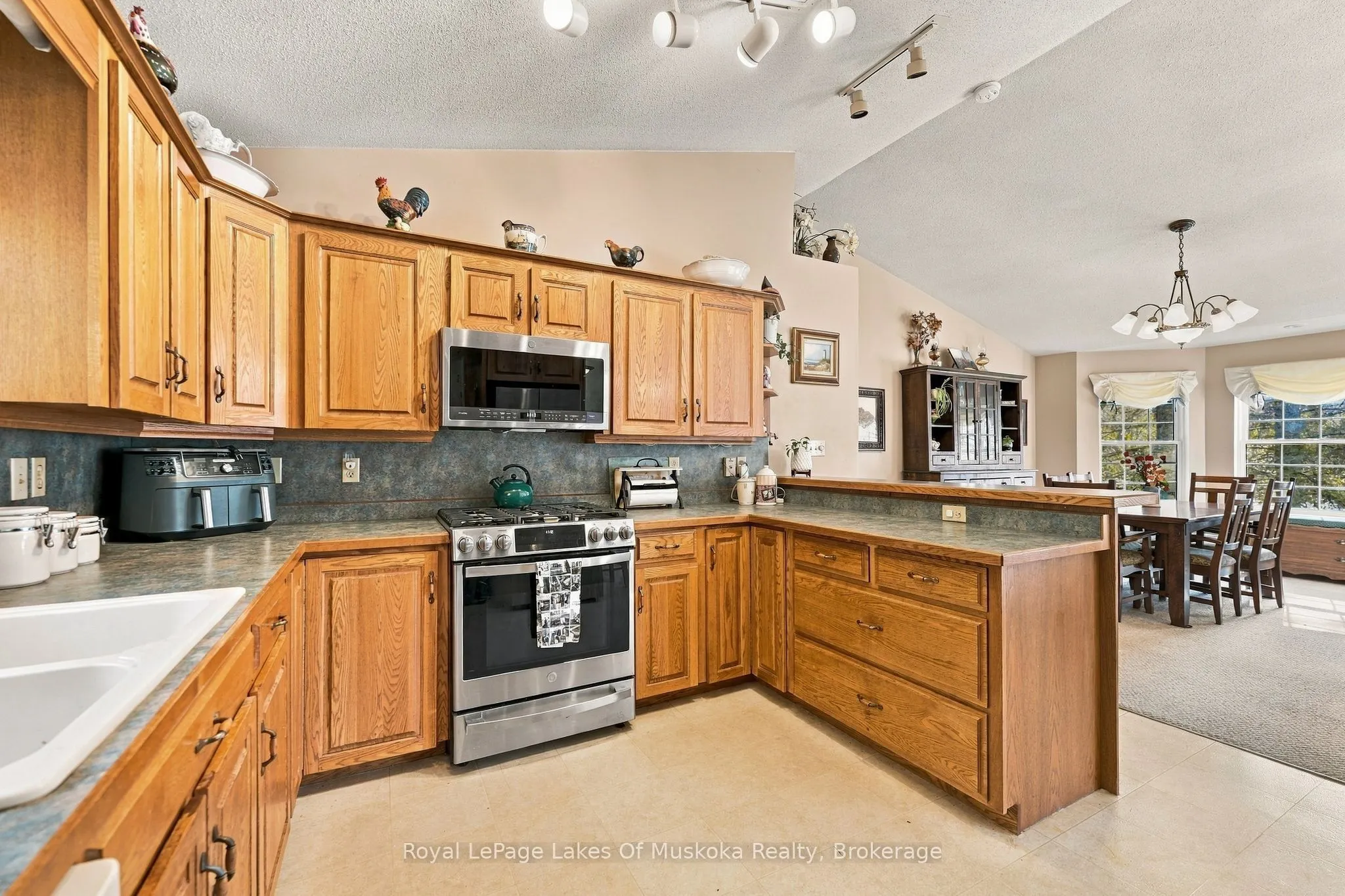 51 Golf Course Road