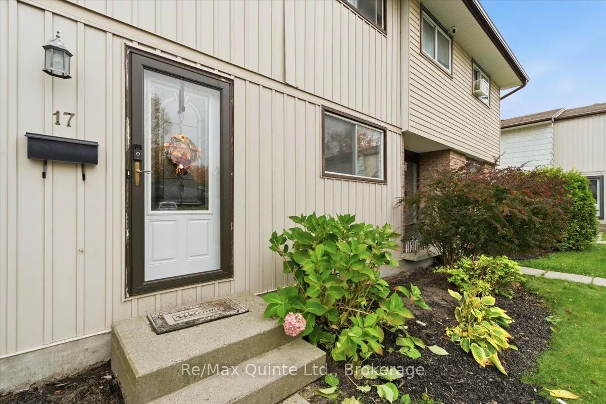 17 Tiffany Place #17