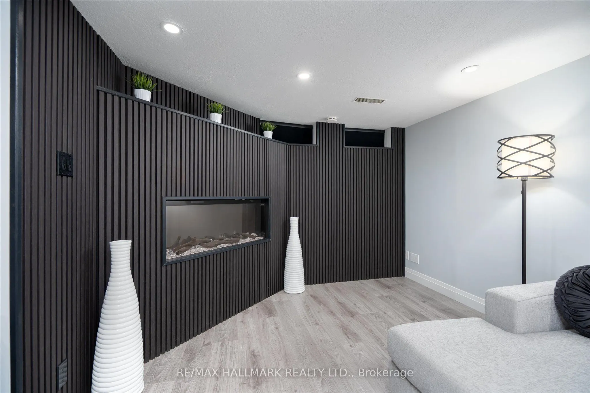 119 Charlotte Place