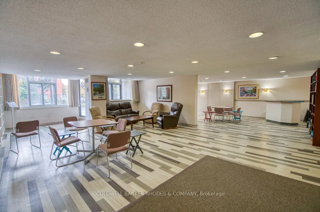 60 Mcleod Street #405