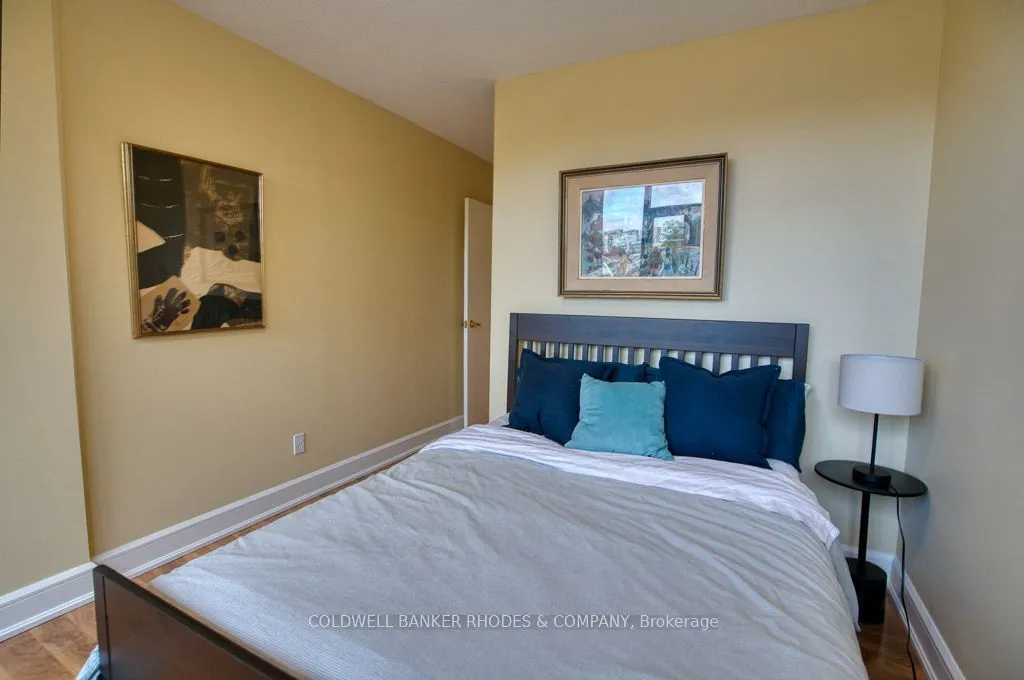 60 Mcleod Street #405