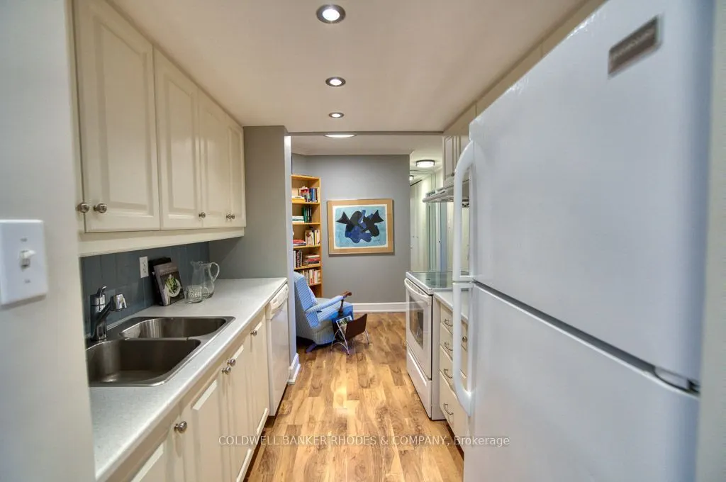 60 Mcleod Street #405