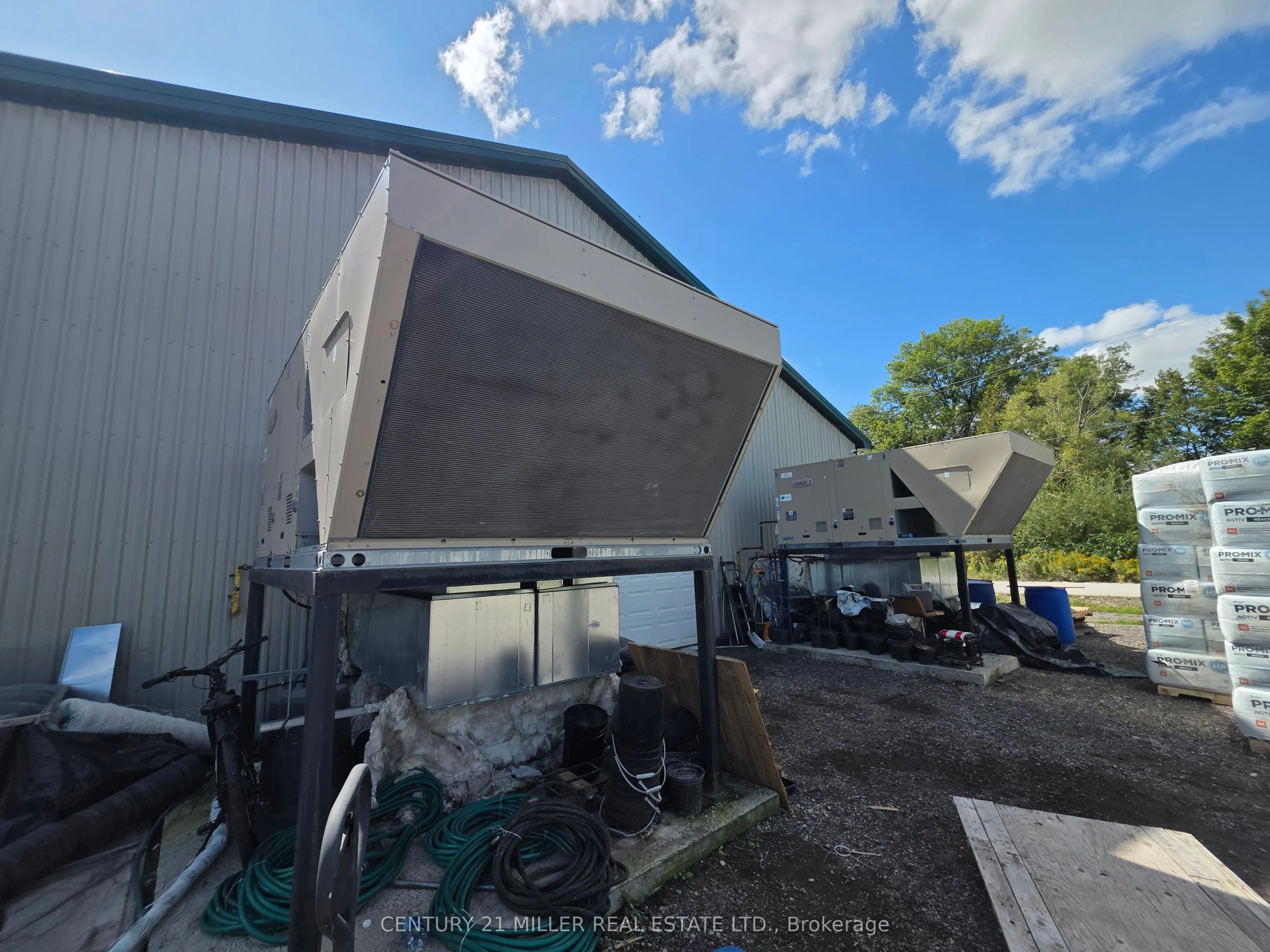 32 Clearview Drive W