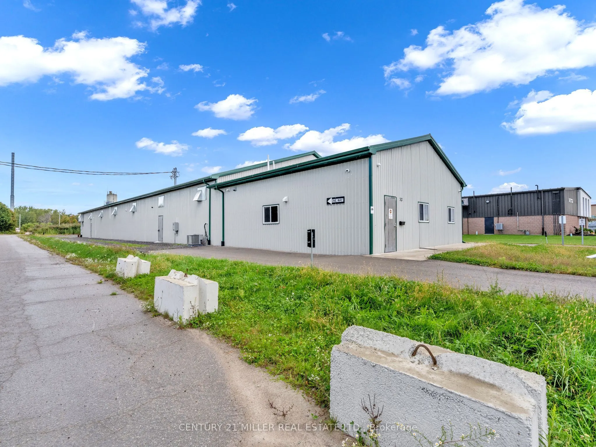 32 Clearview Drive W