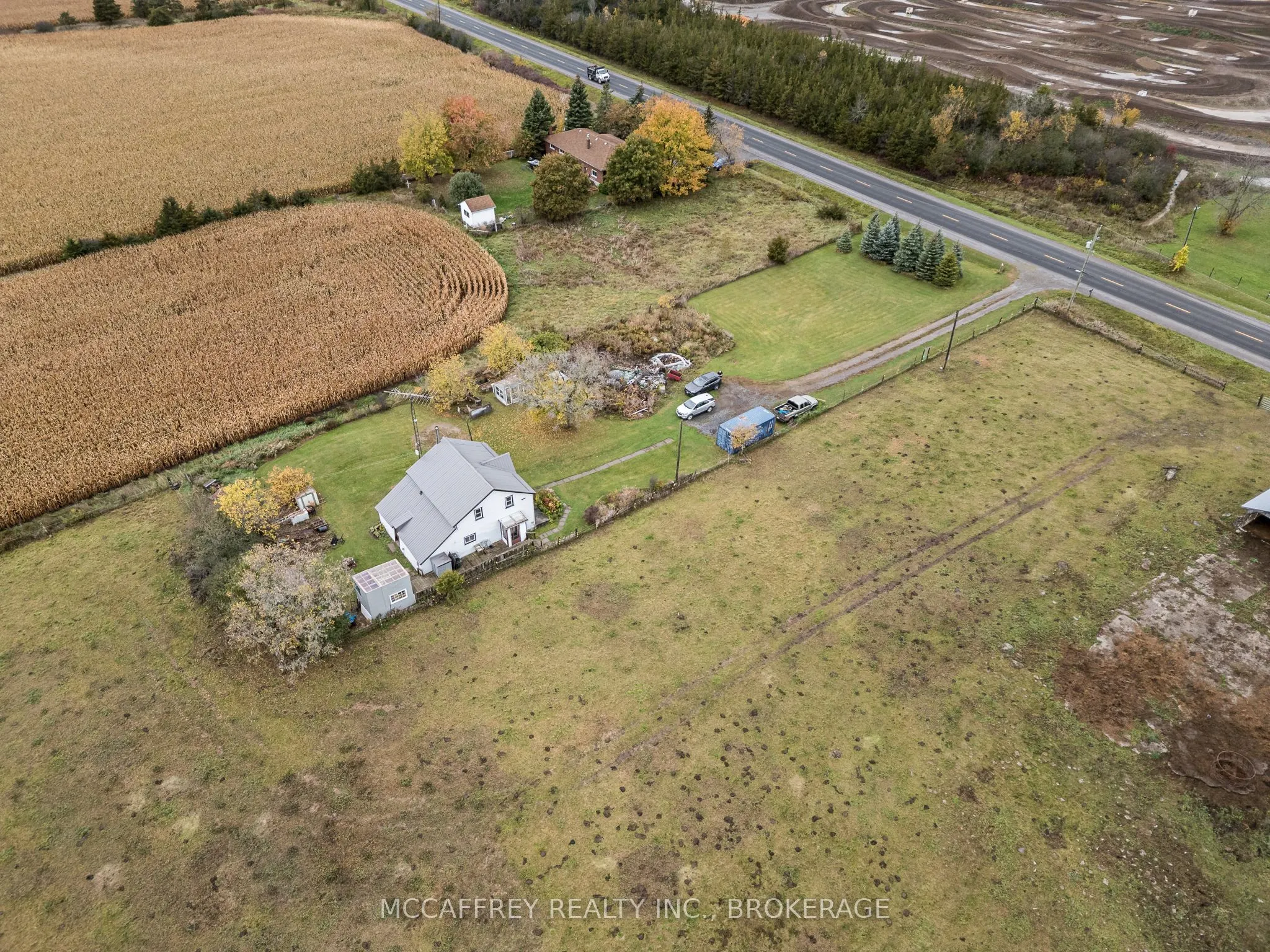 6986 Old Highway 2
