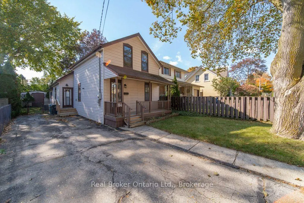 84 Alma Street N