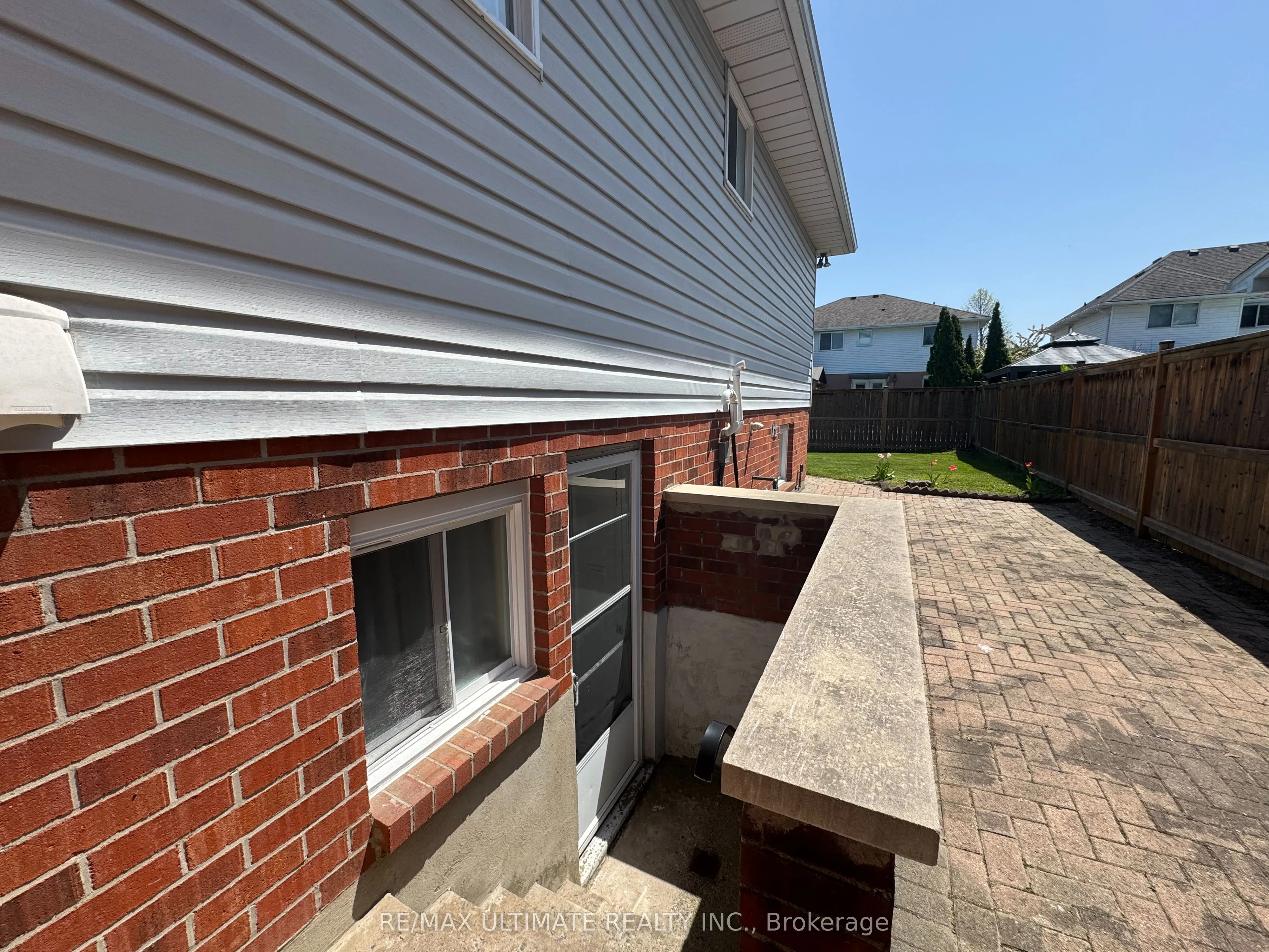 12 Stoney Brook Crescent