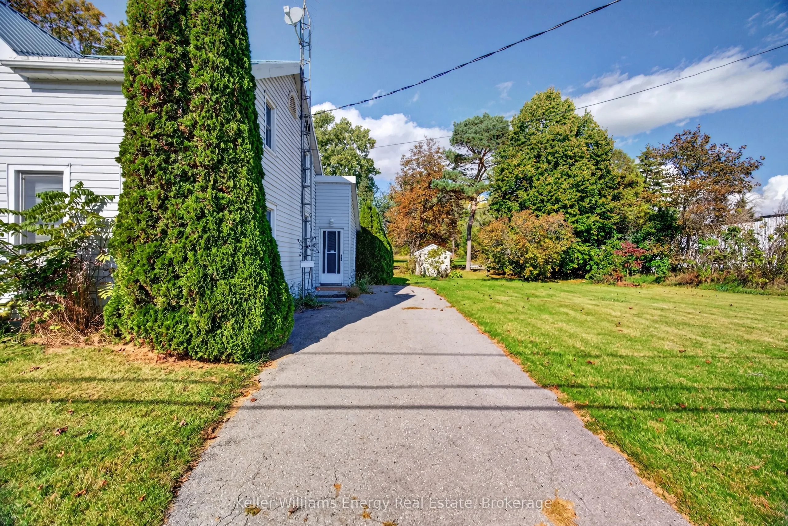 176 Wellington Main Street