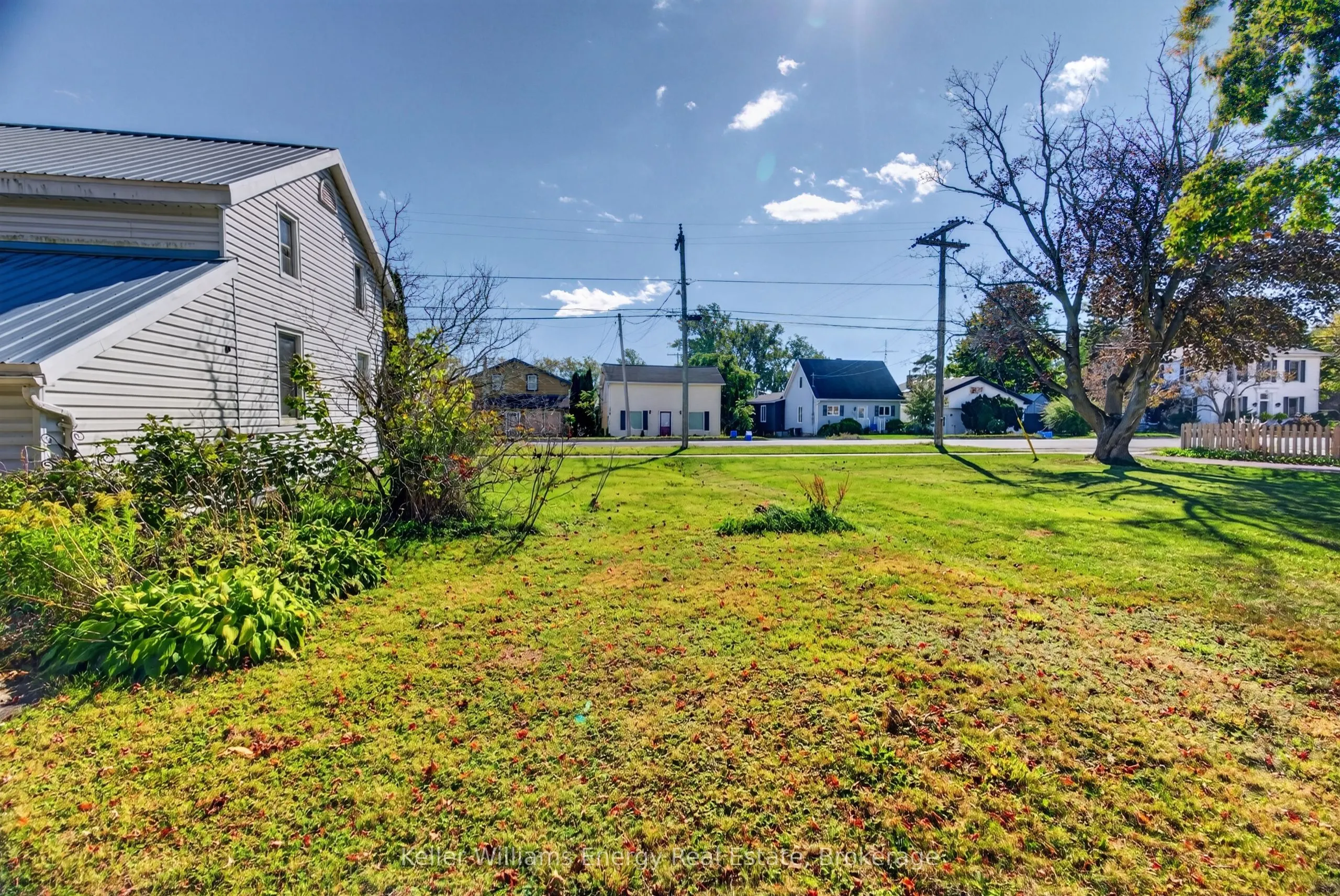 176 Wellington Main Street
