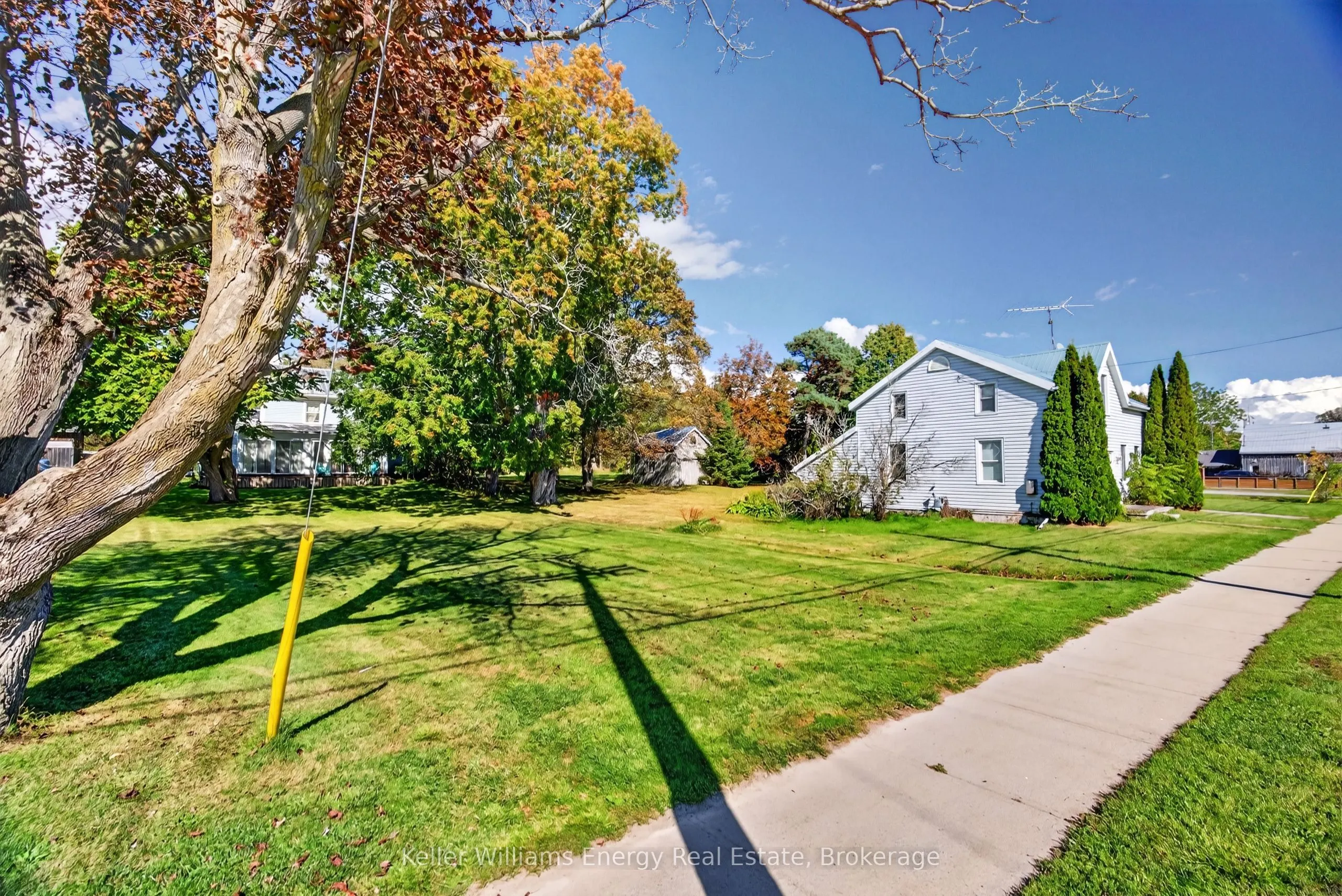 176 Wellington Main Street