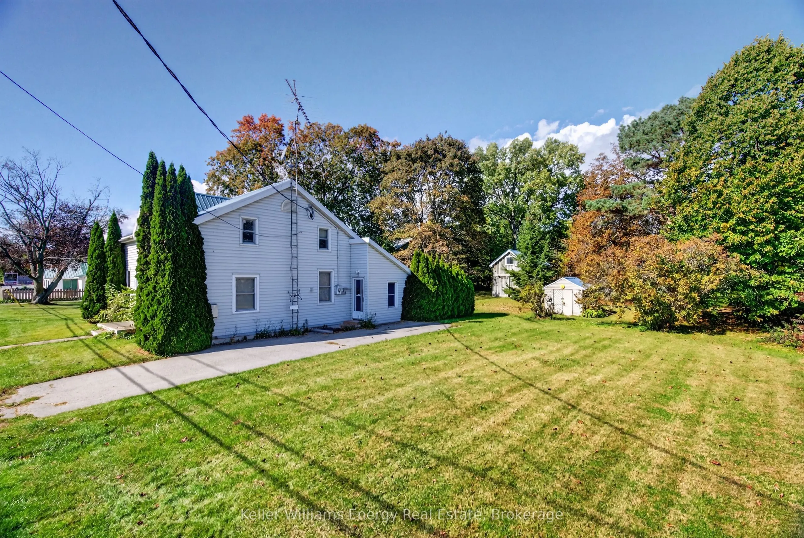 176 Wellington Main Street