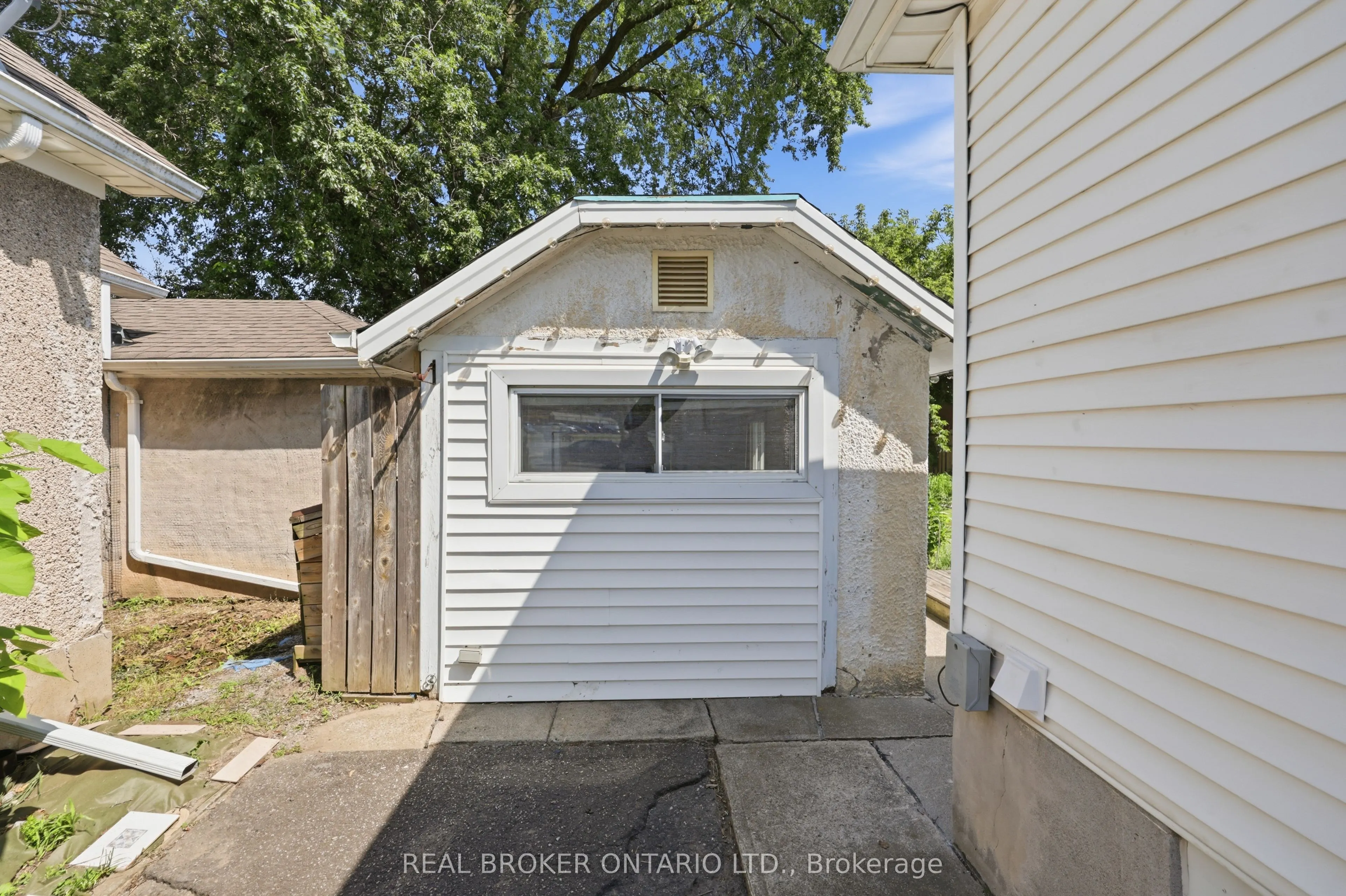 218 LAKE Street