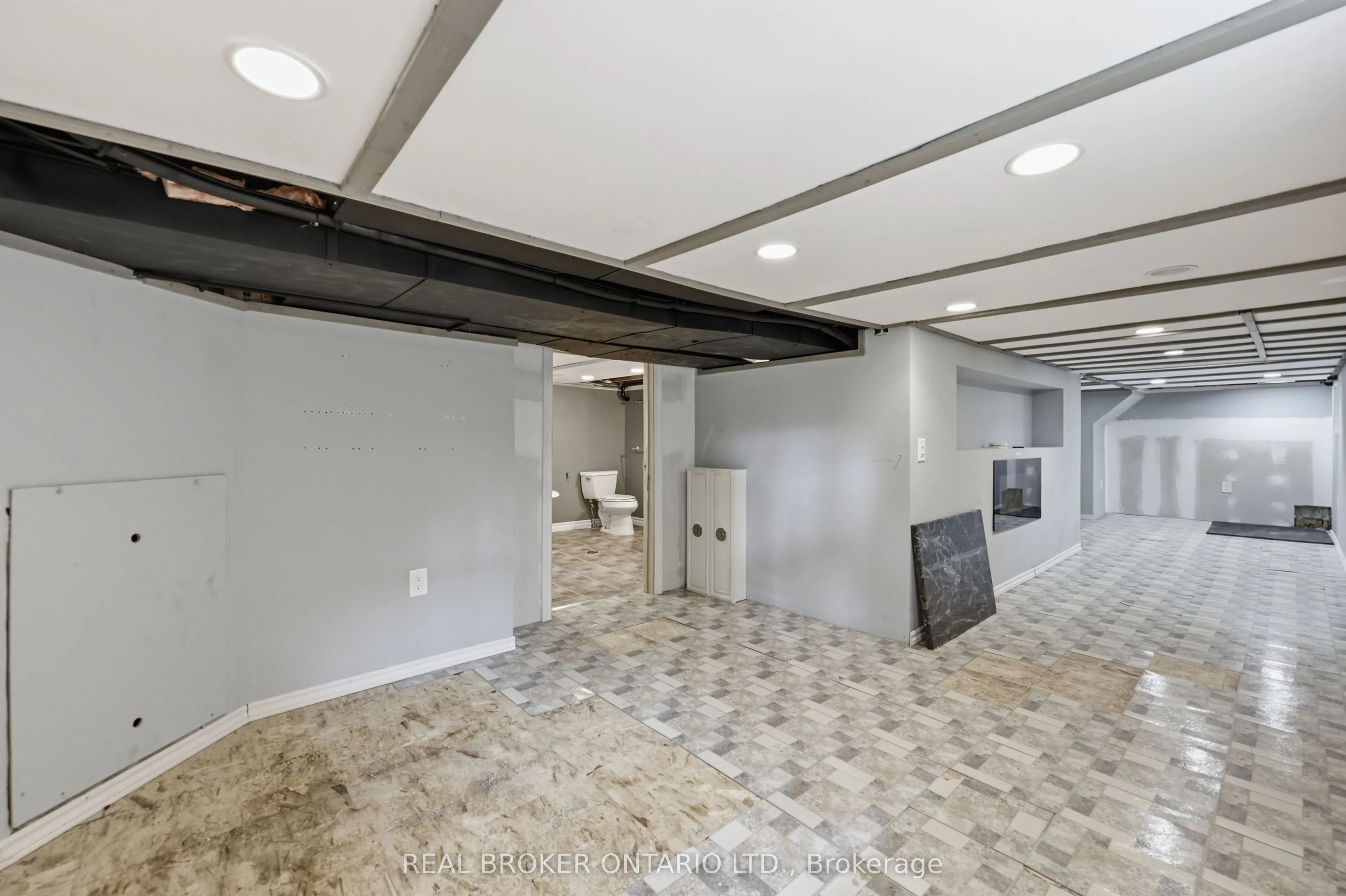 218 LAKE Street