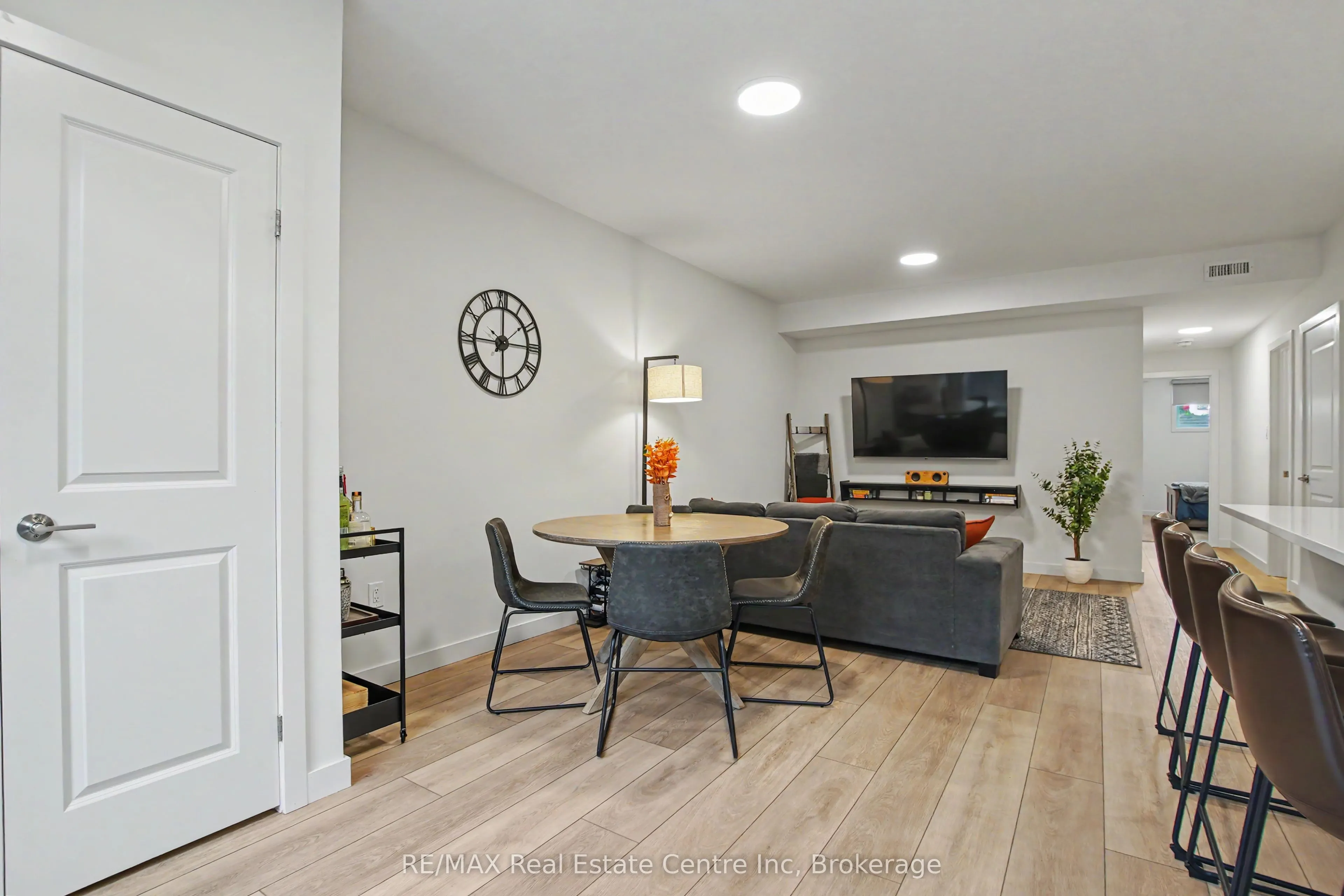 824 Woolwich Street #192