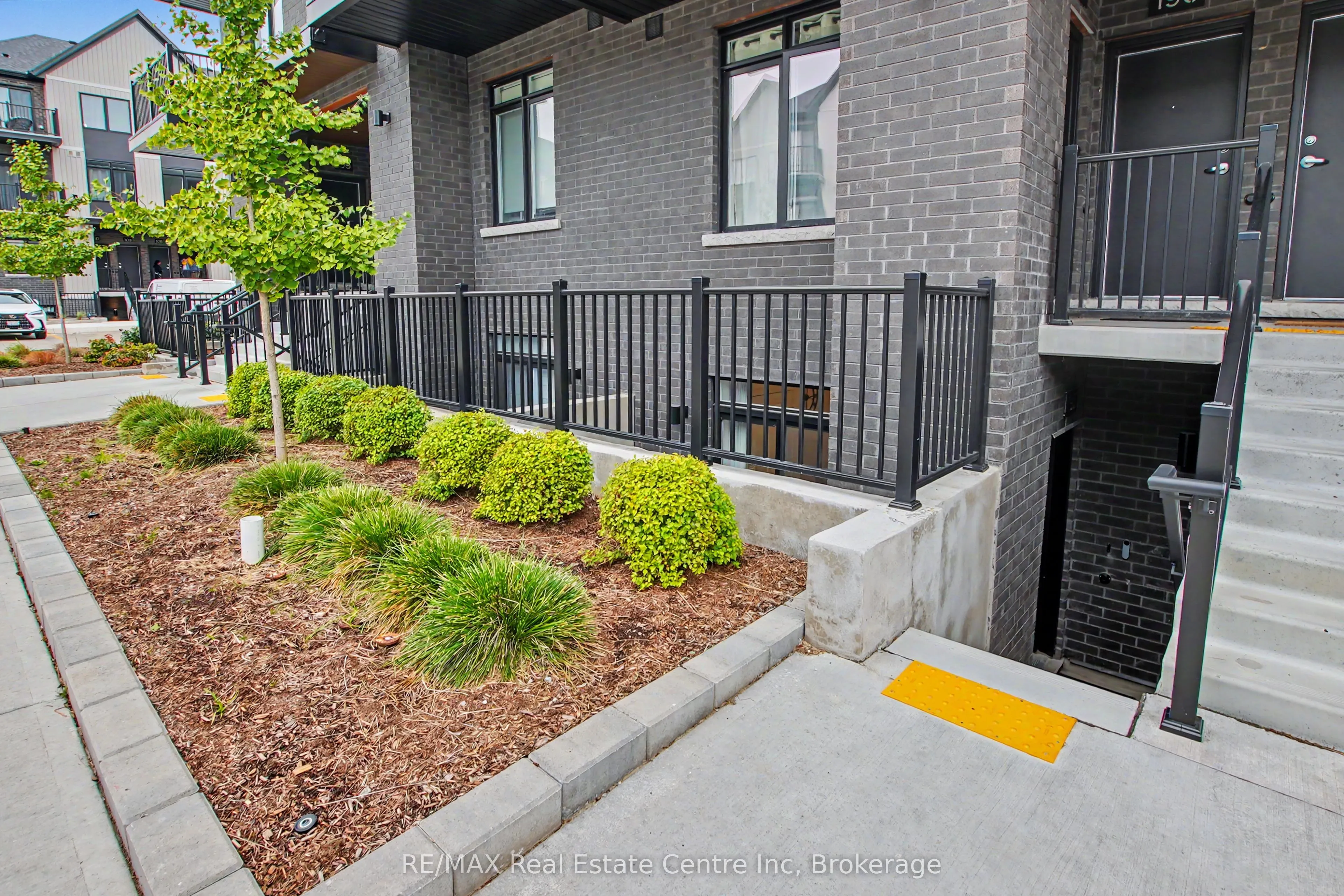 824 Woolwich Street #192