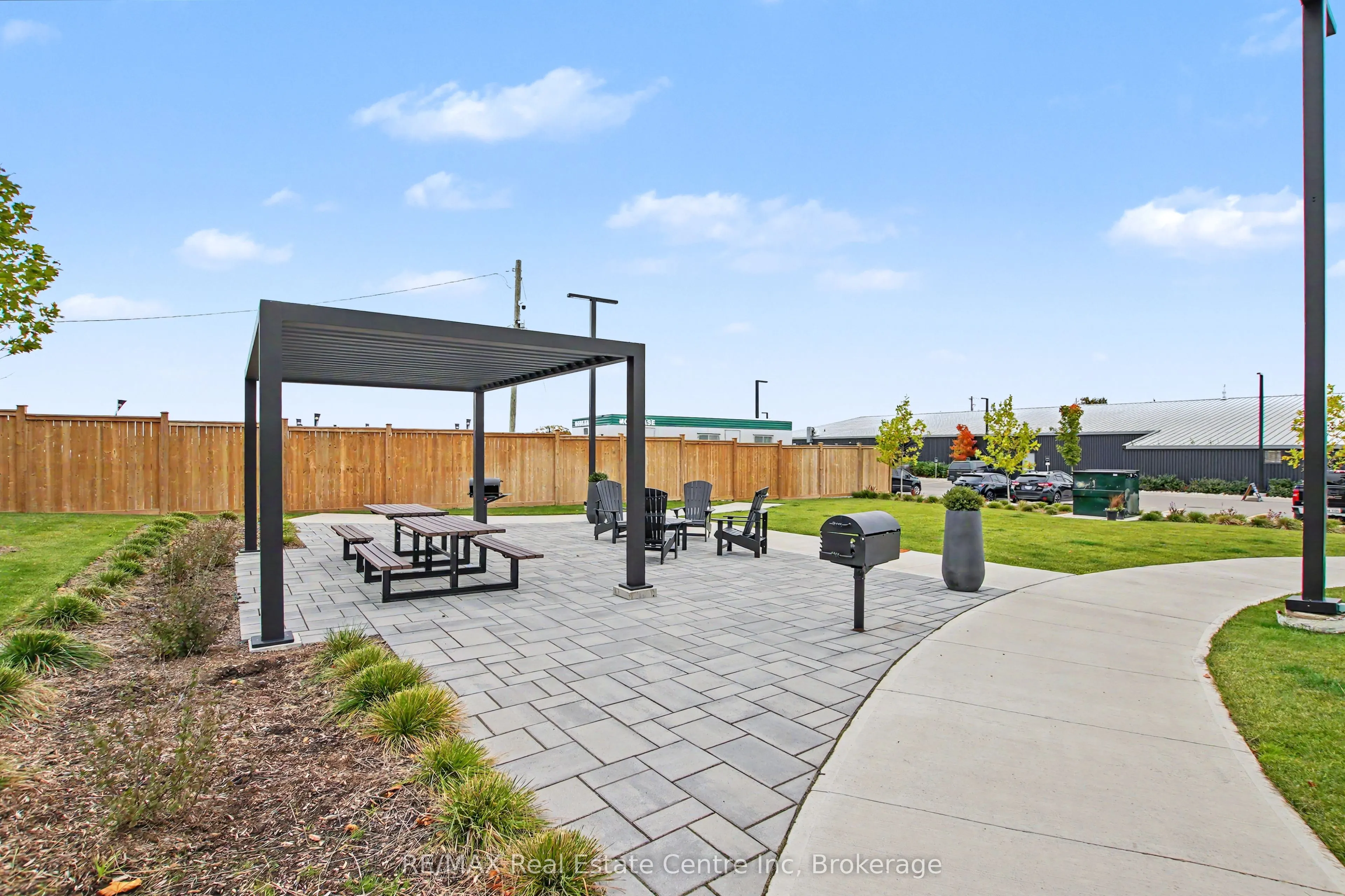 824 Woolwich Street #192