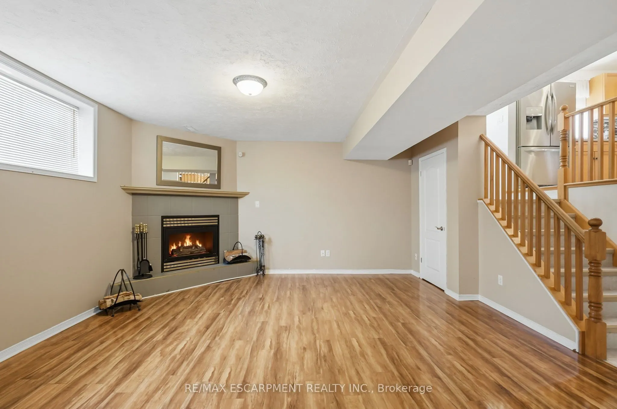 102 Cove Crescent