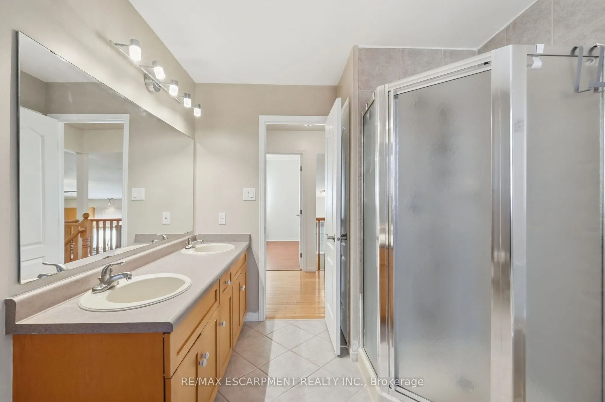102 Cove Crescent