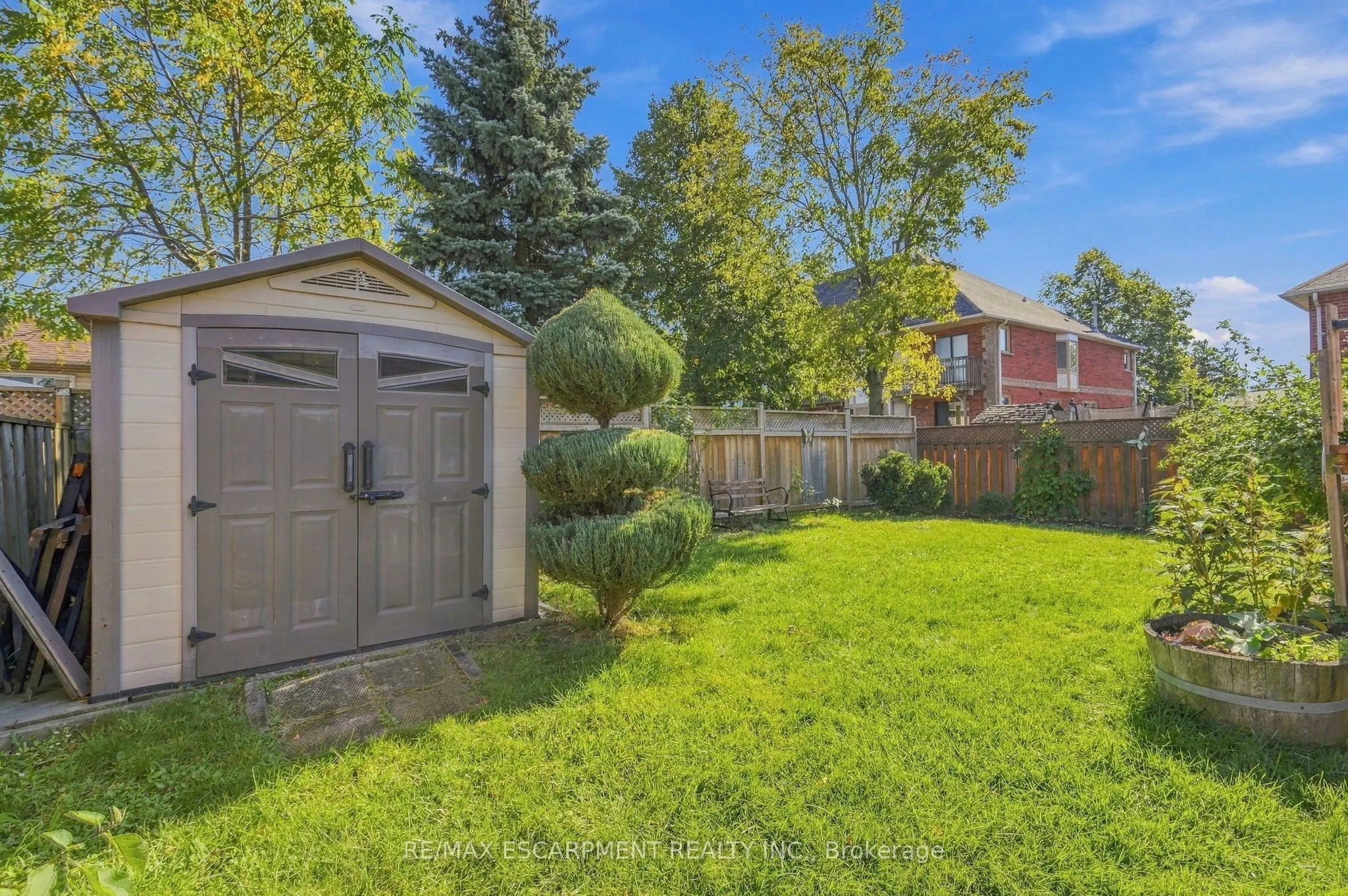 102 Cove Crescent