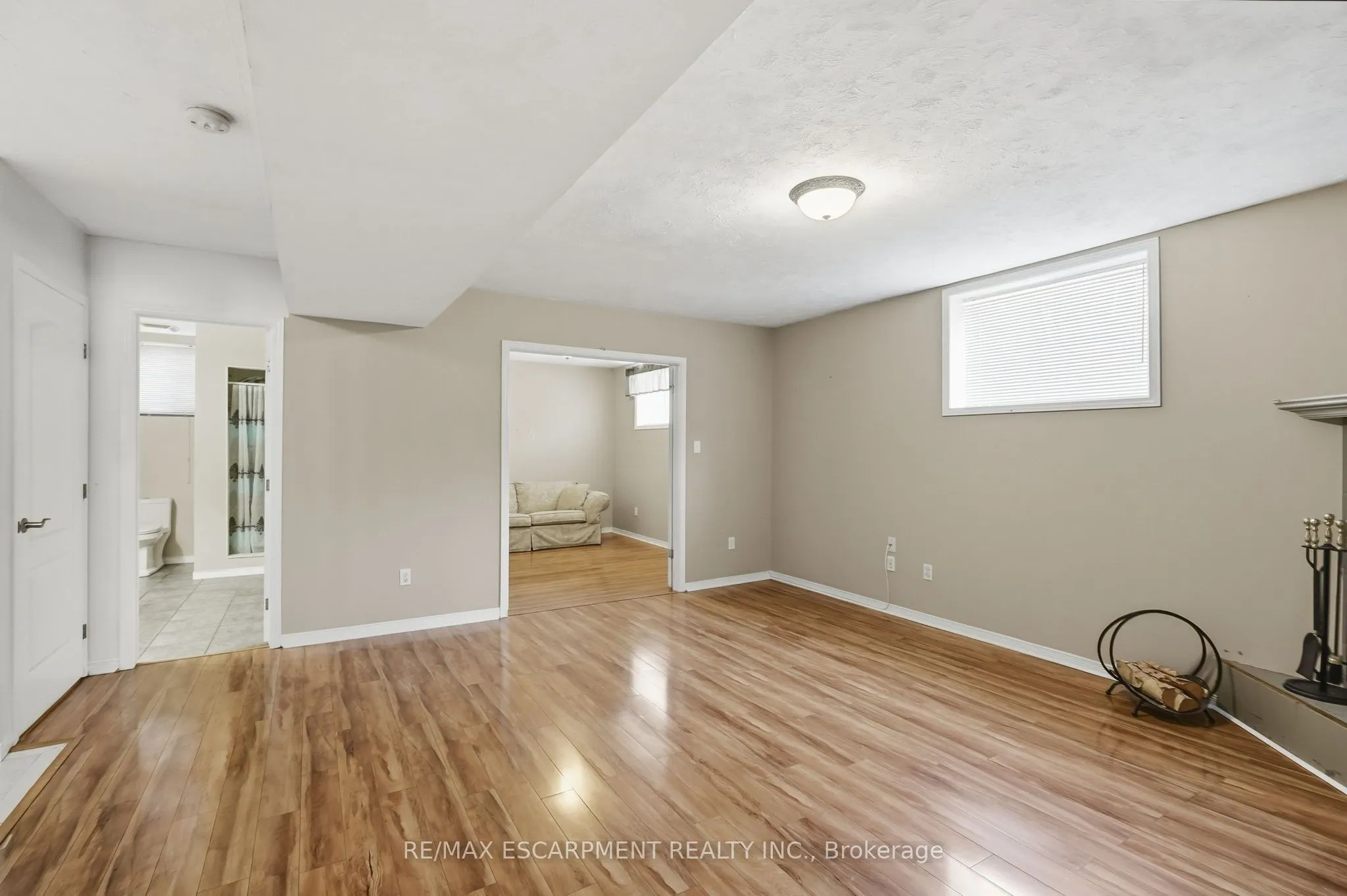 102 Cove Crescent