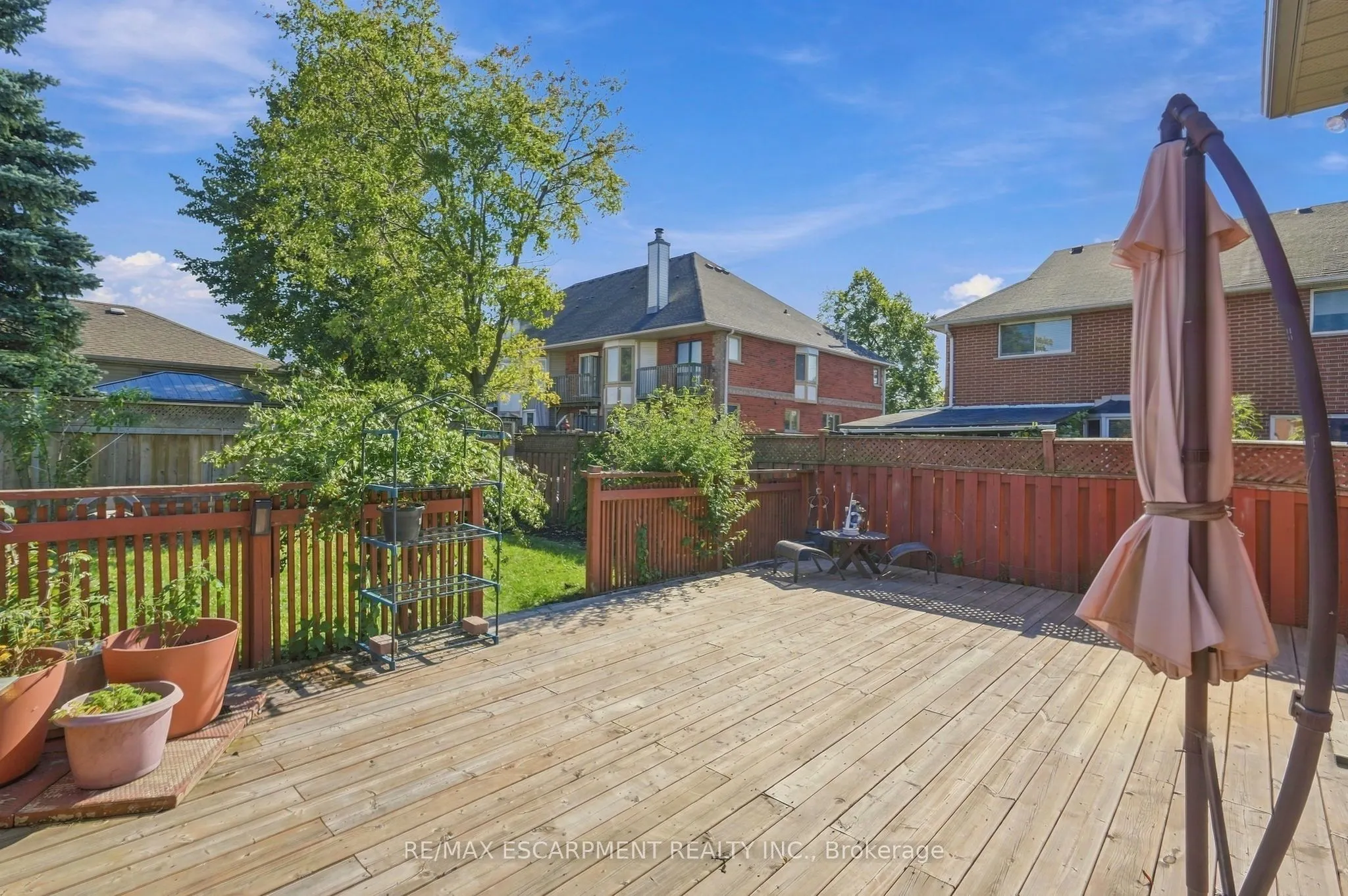 102 Cove Crescent