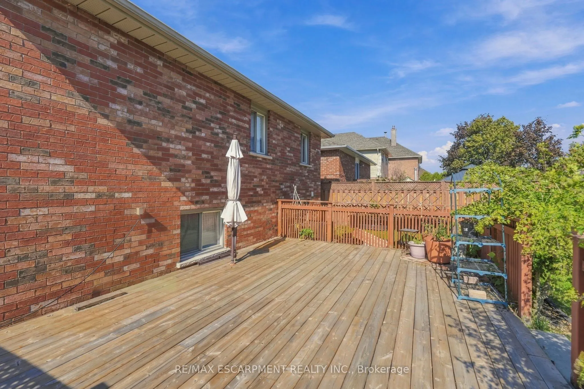 102 Cove Crescent
