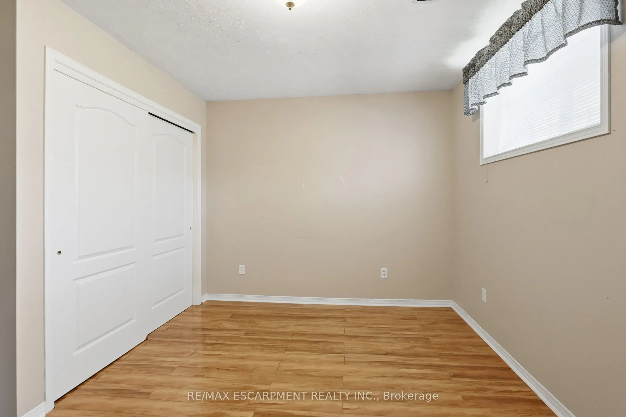 102 Cove Crescent