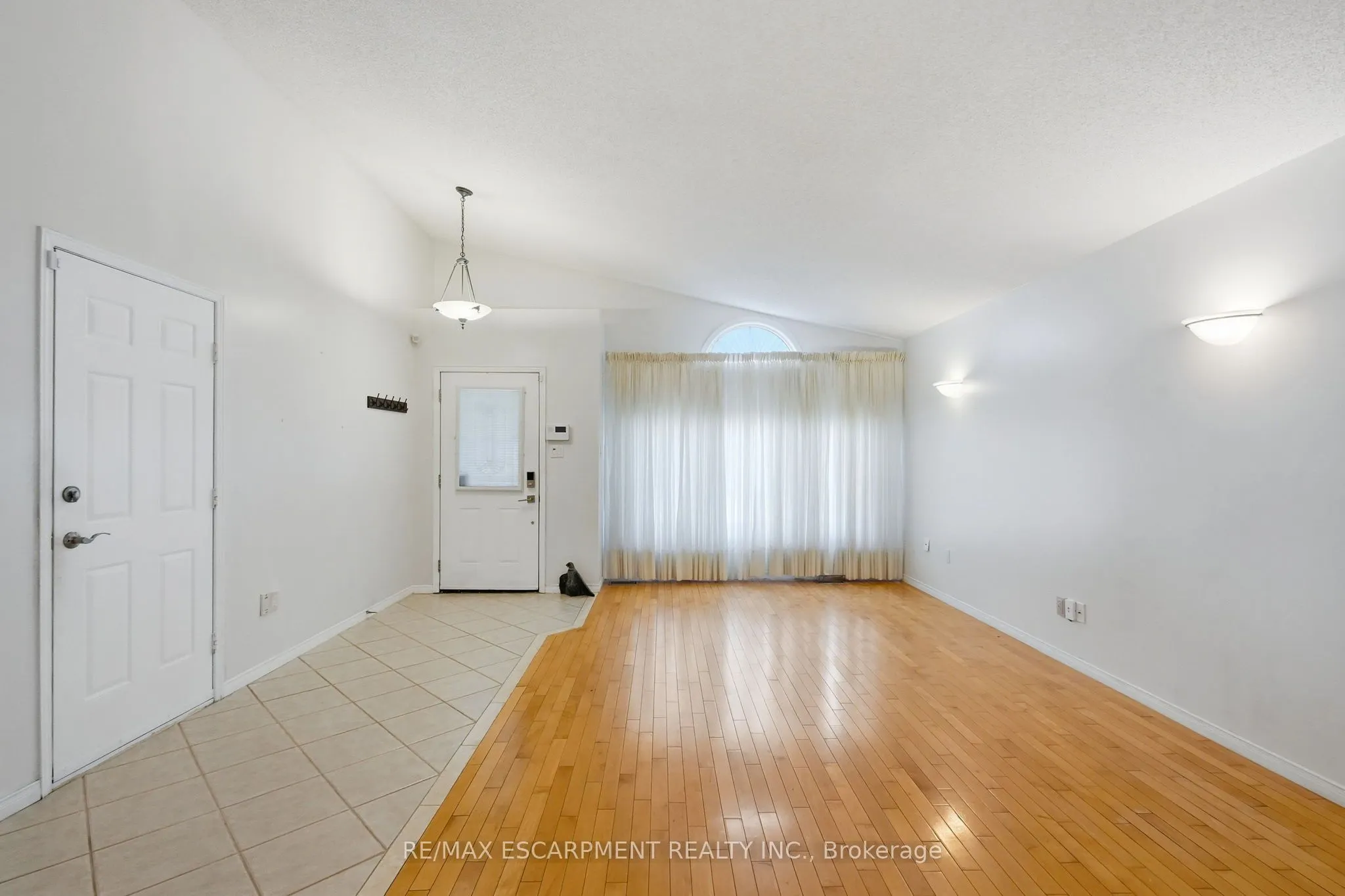 102 Cove Crescent