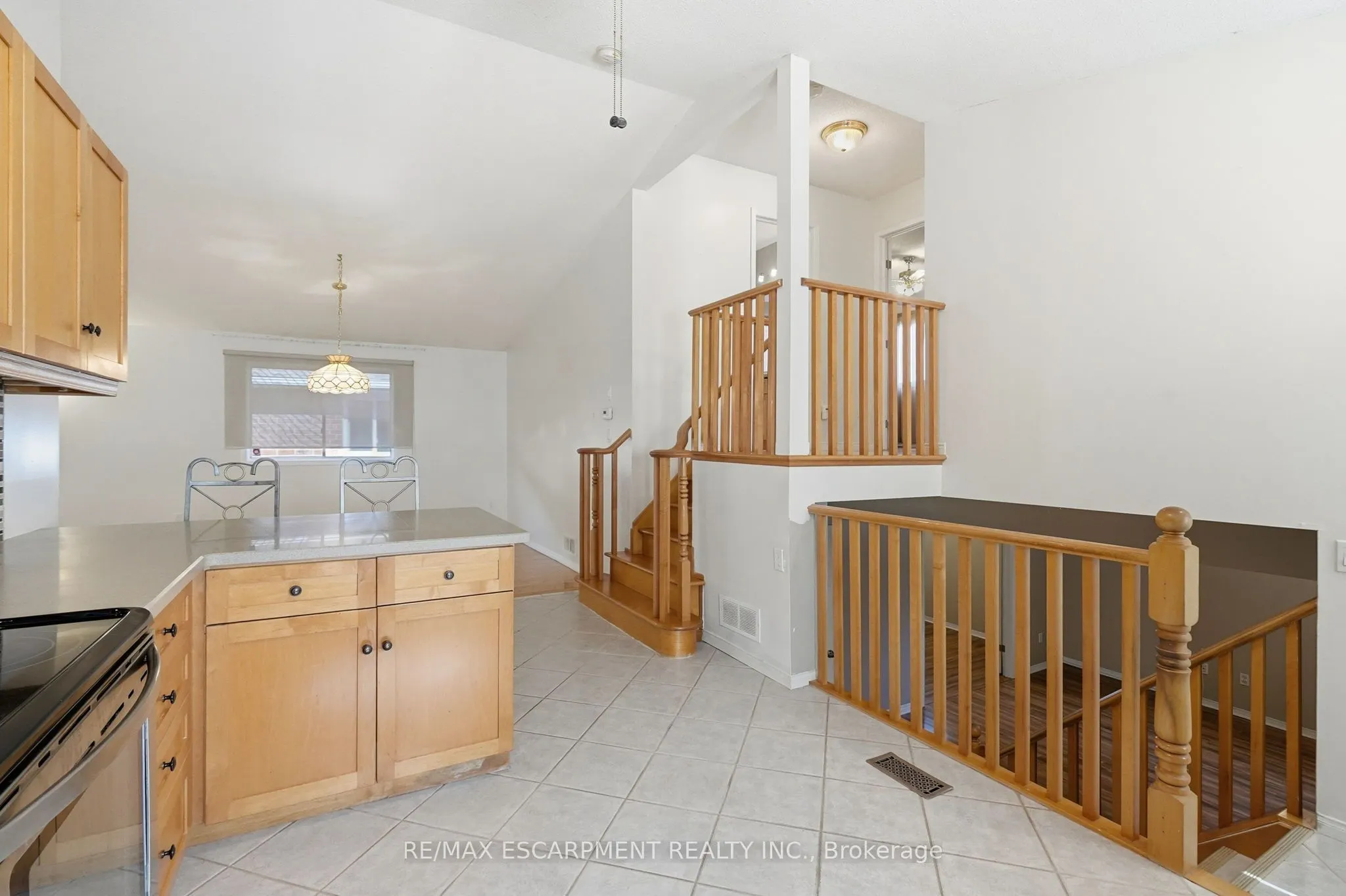 102 Cove Crescent