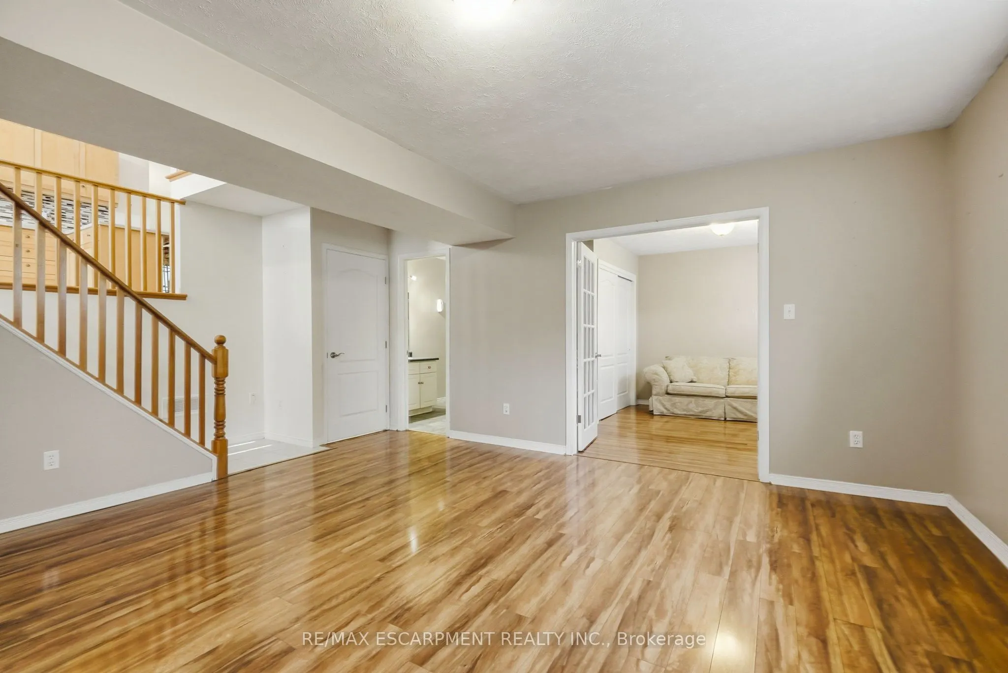 102 Cove Crescent