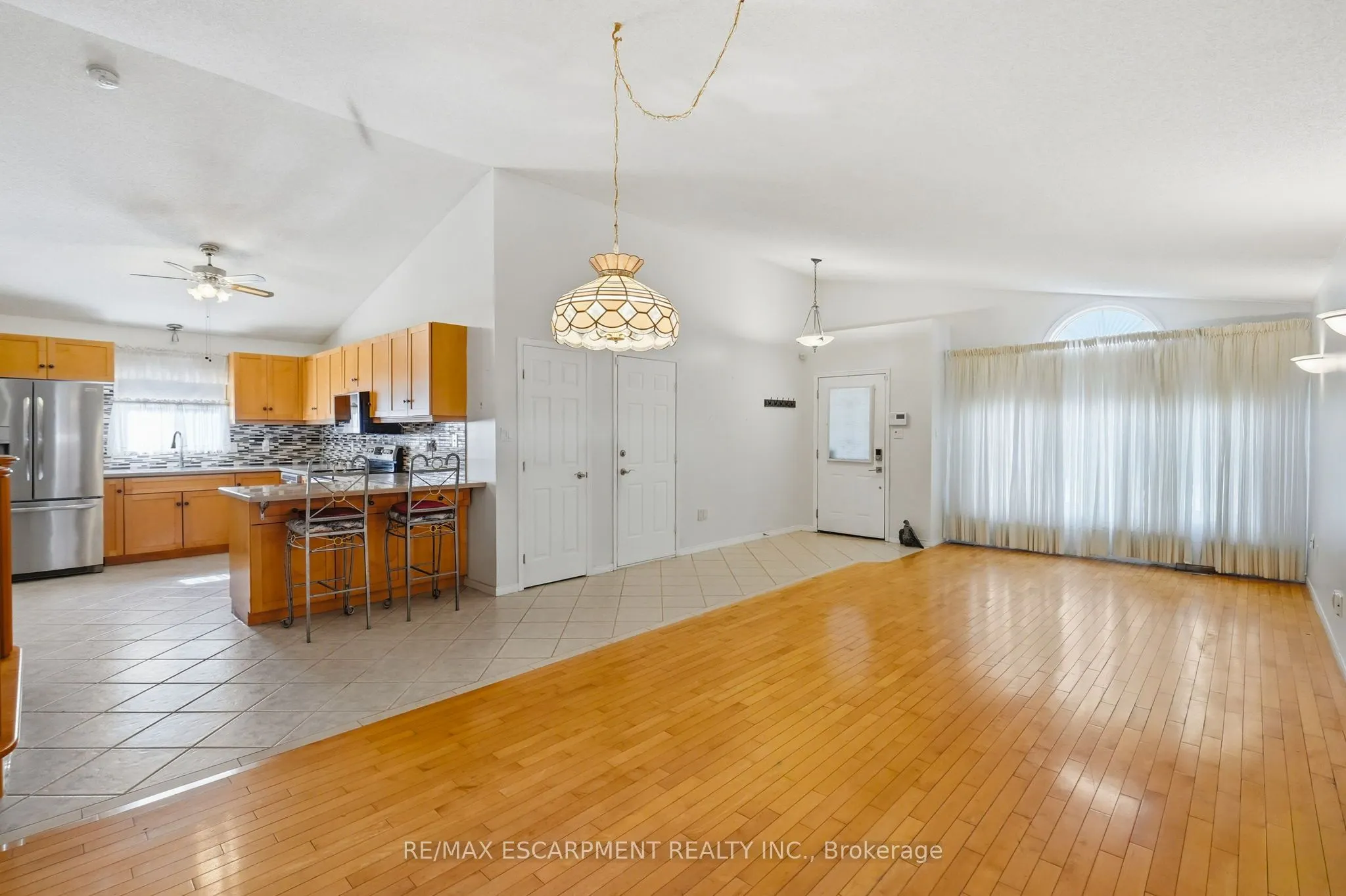 102 Cove Crescent