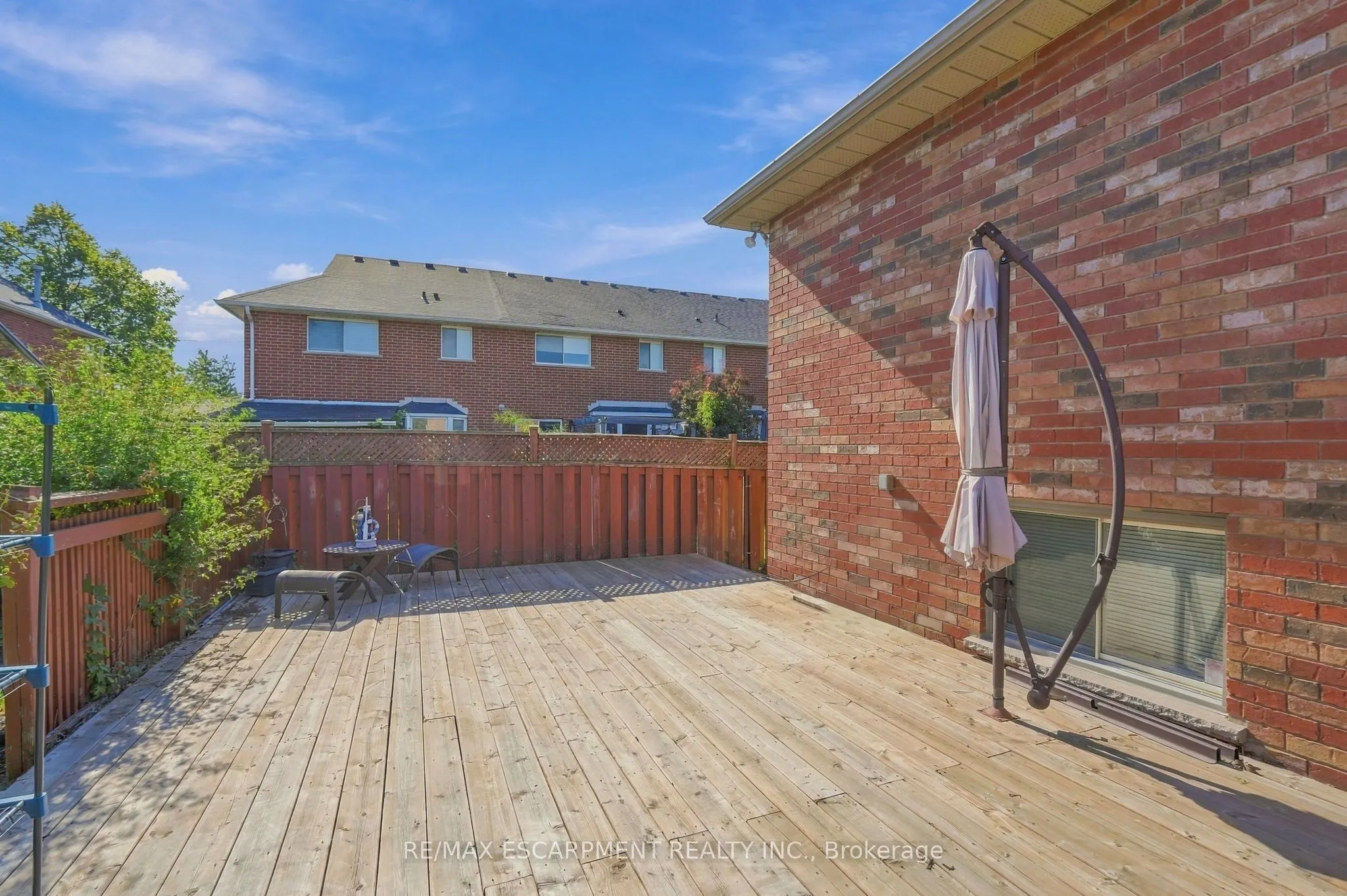 102 Cove Crescent