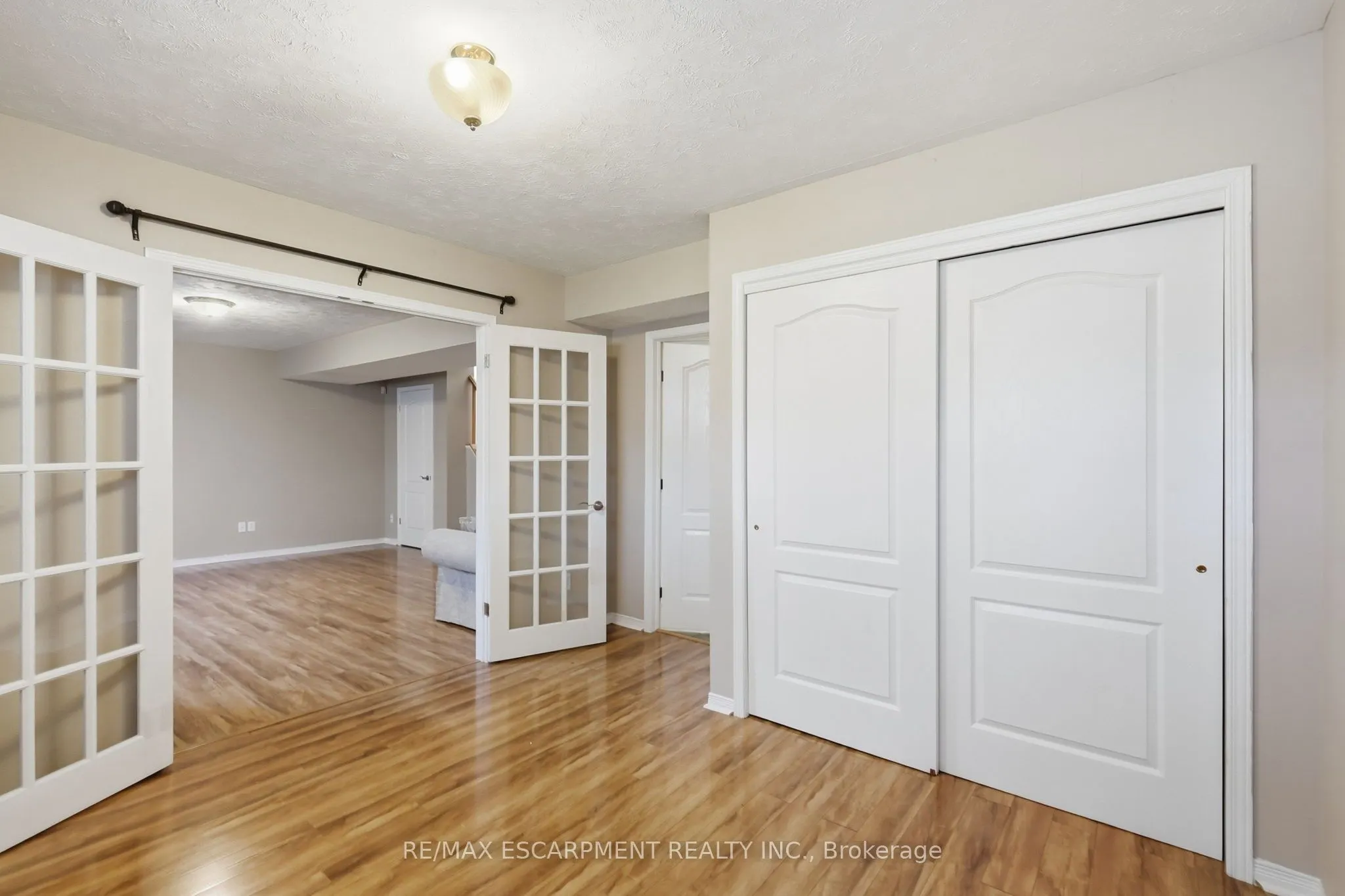 102 Cove Crescent