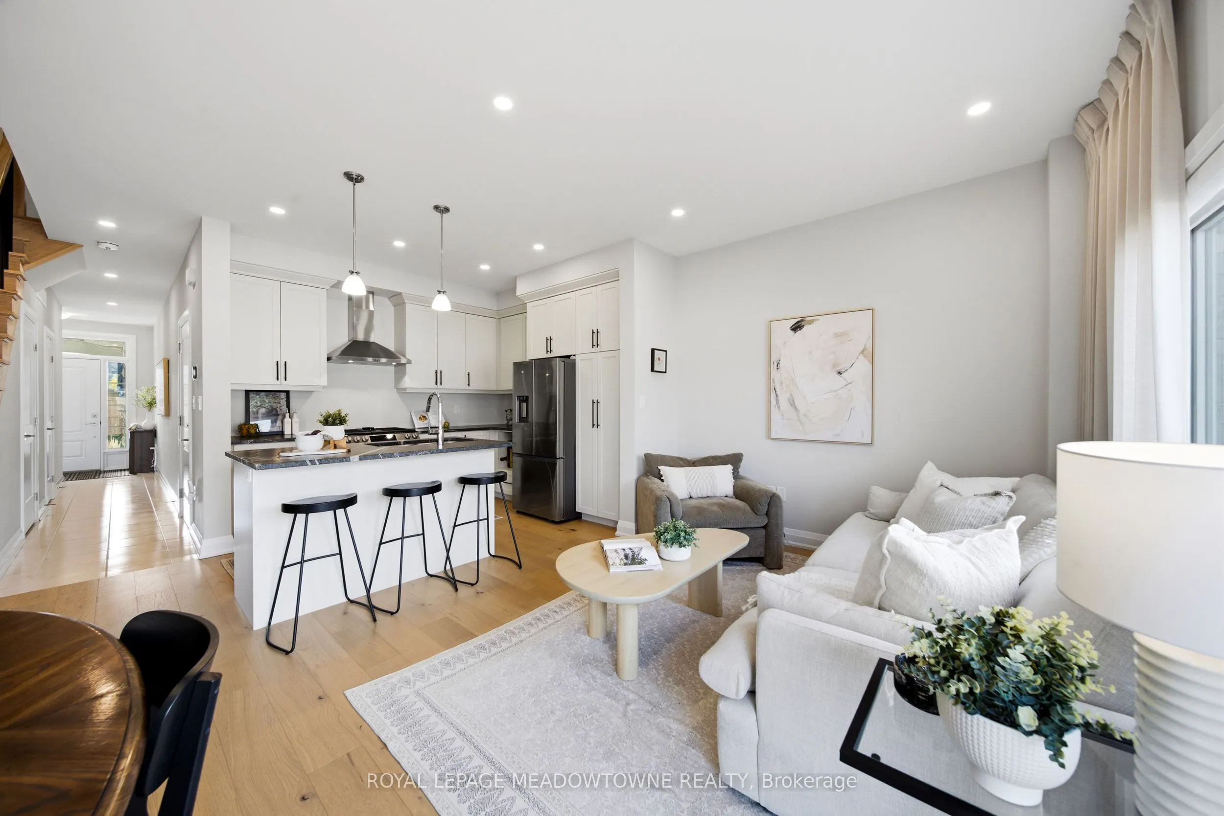 675 Victoria Road N #5