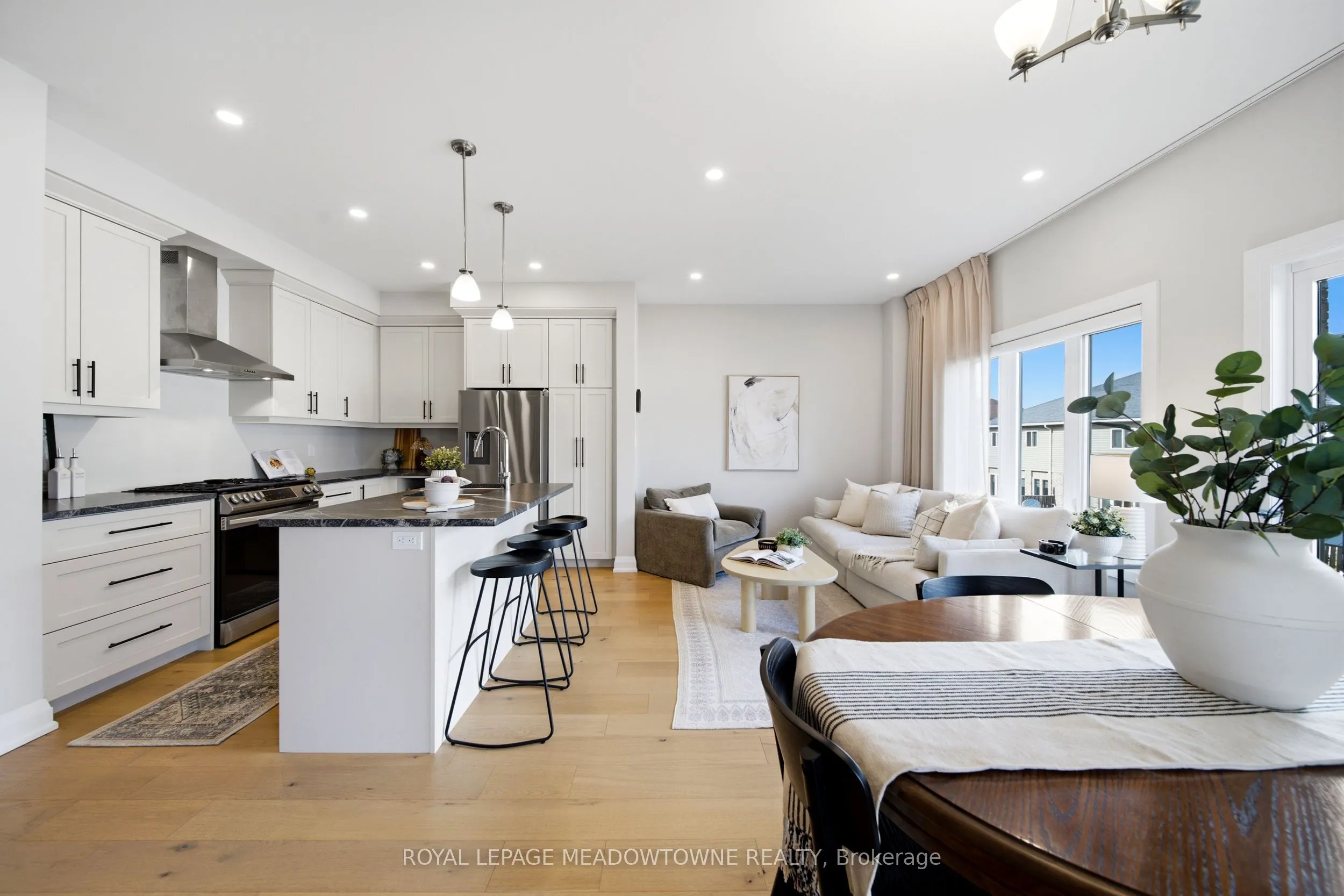 675 Victoria Road N #5