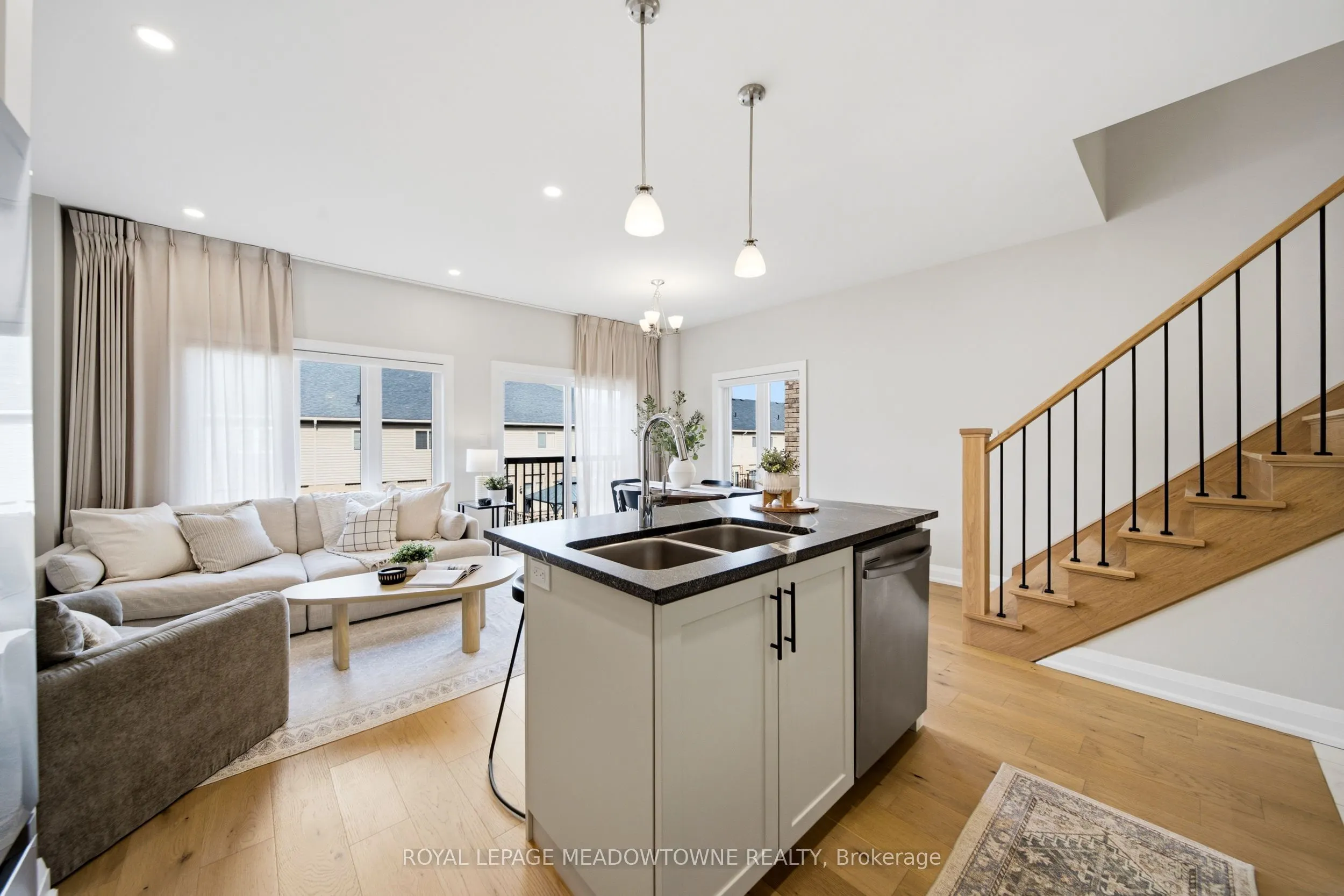 675 Victoria Road N #5