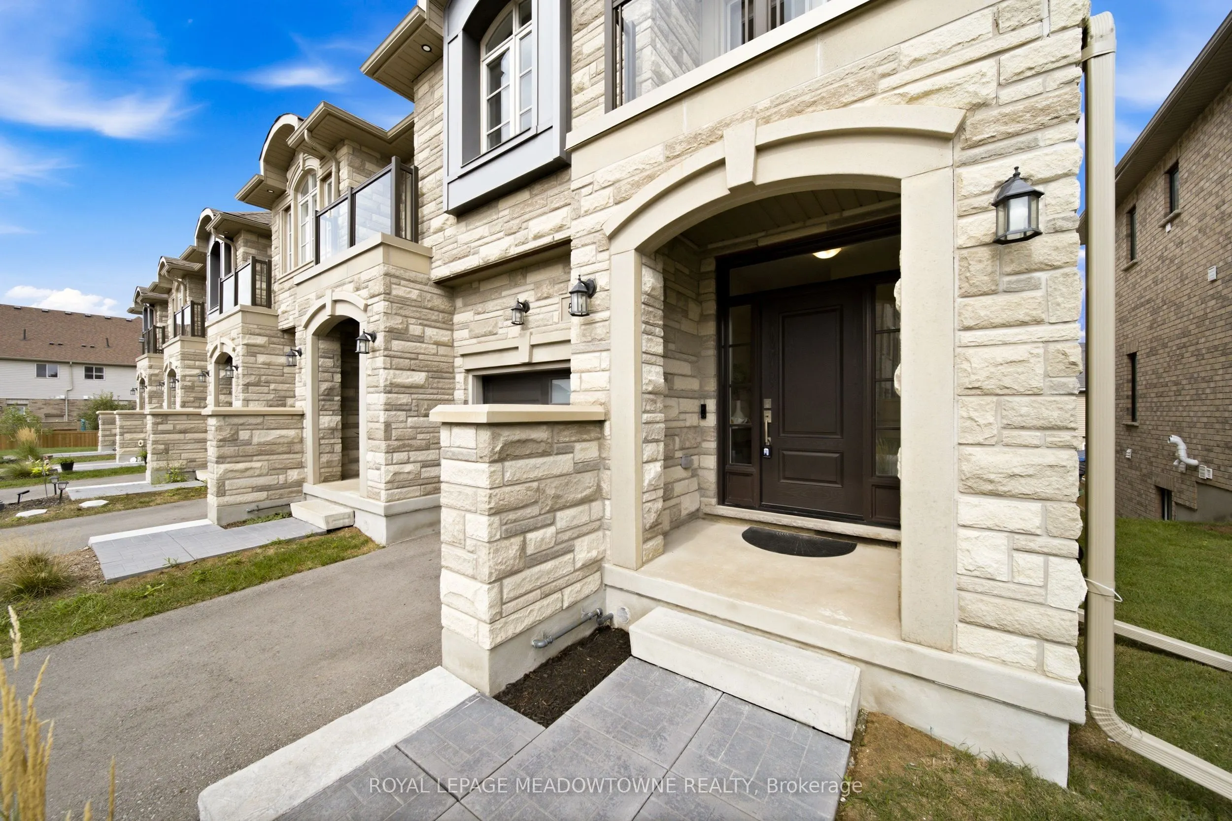 675 Victoria Road N #5