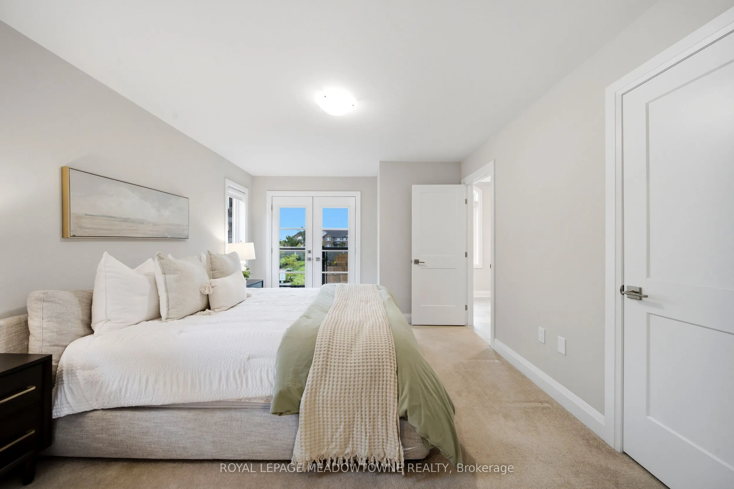 675 Victoria Road N #5