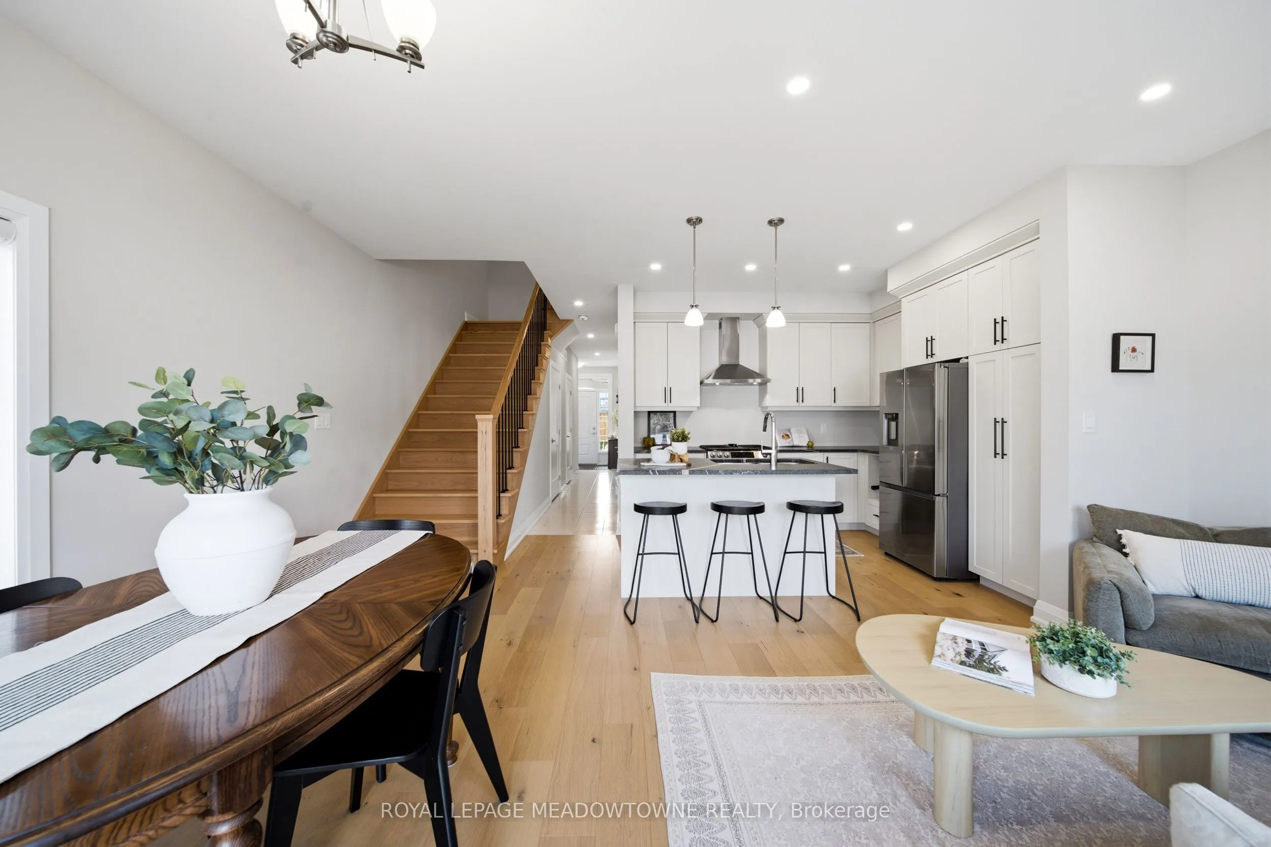 675 Victoria Road N #5