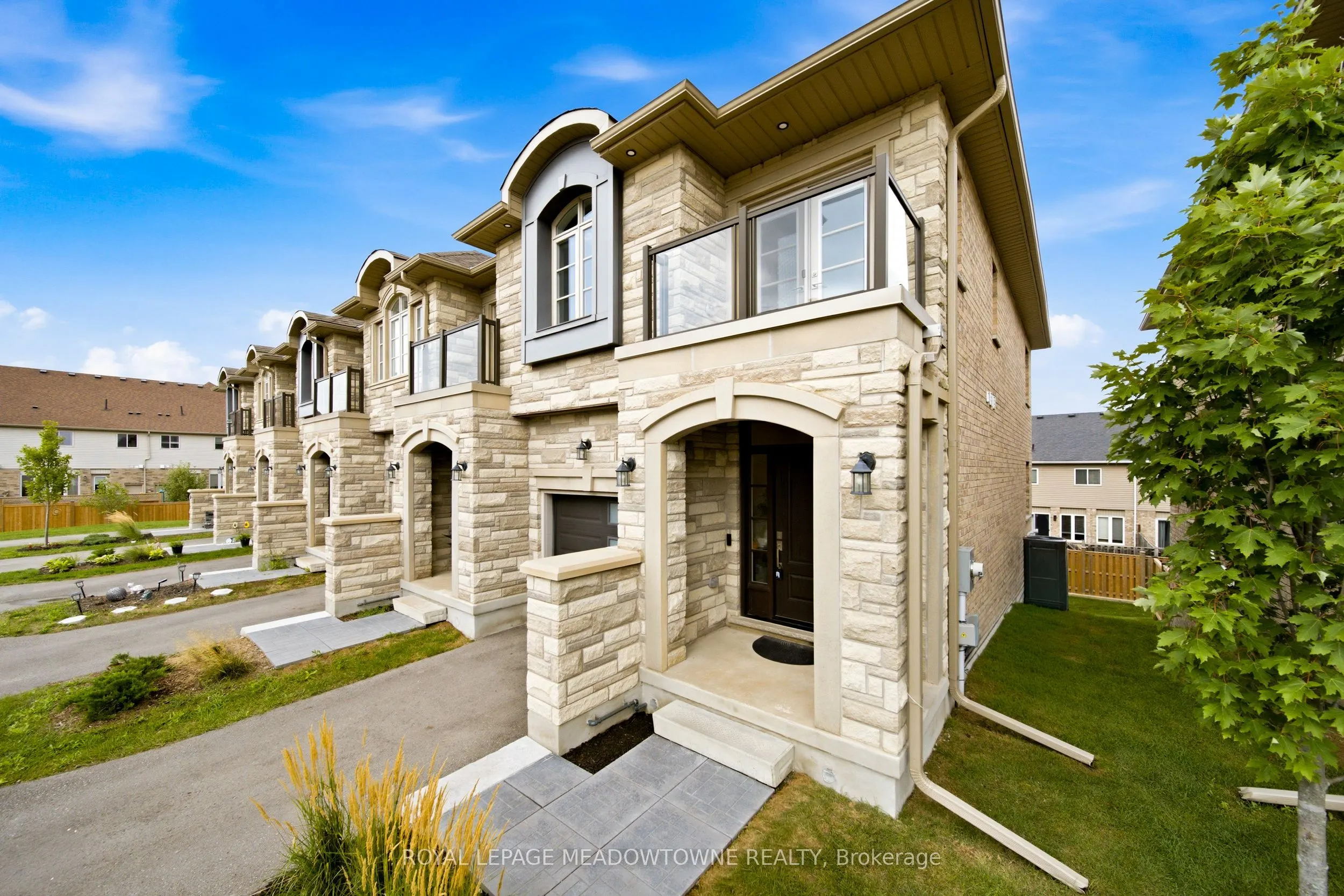 675 Victoria Road N #5