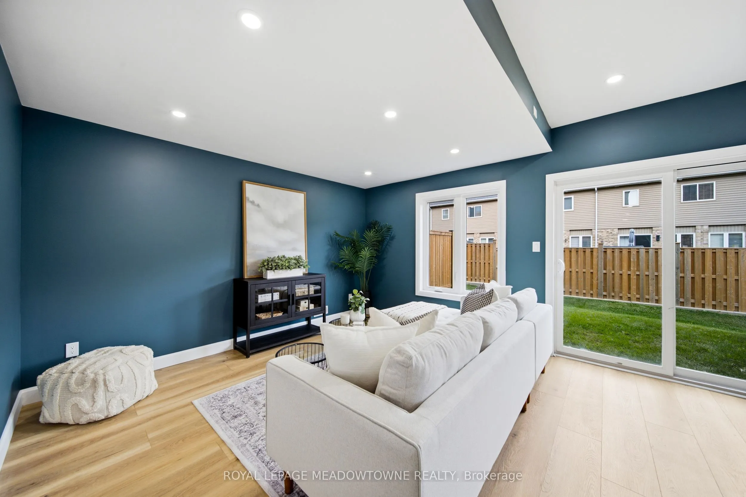 675 Victoria Road N #5