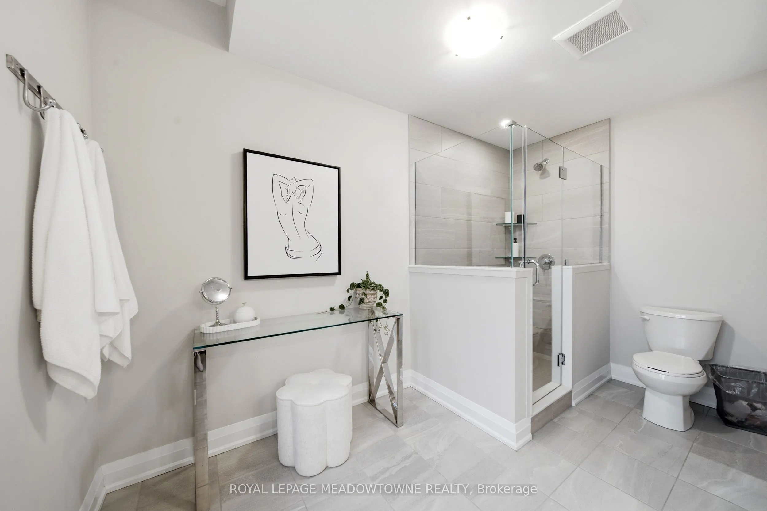 675 Victoria Road N #5