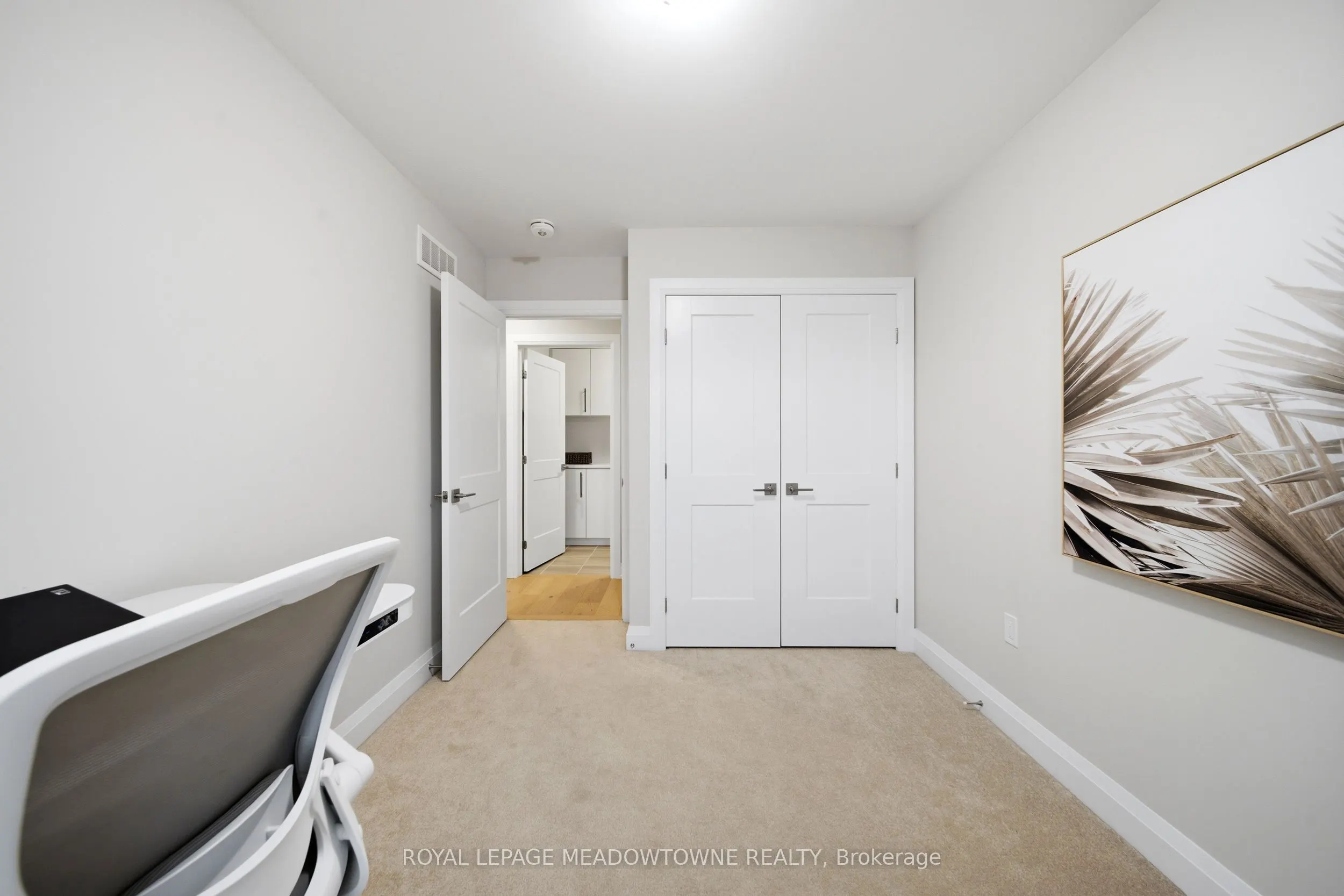 675 Victoria Road N #5