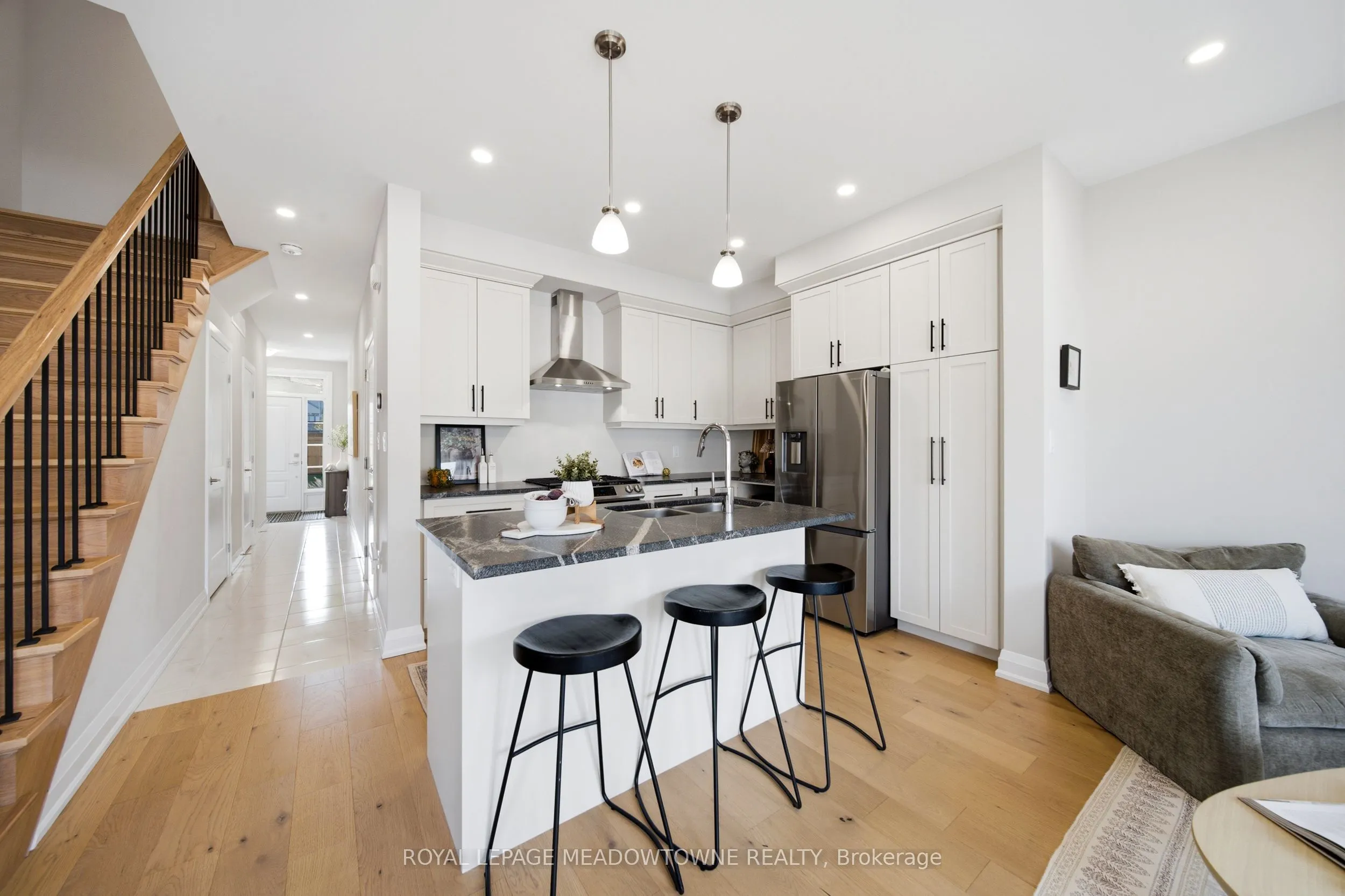 675 Victoria Road N #5